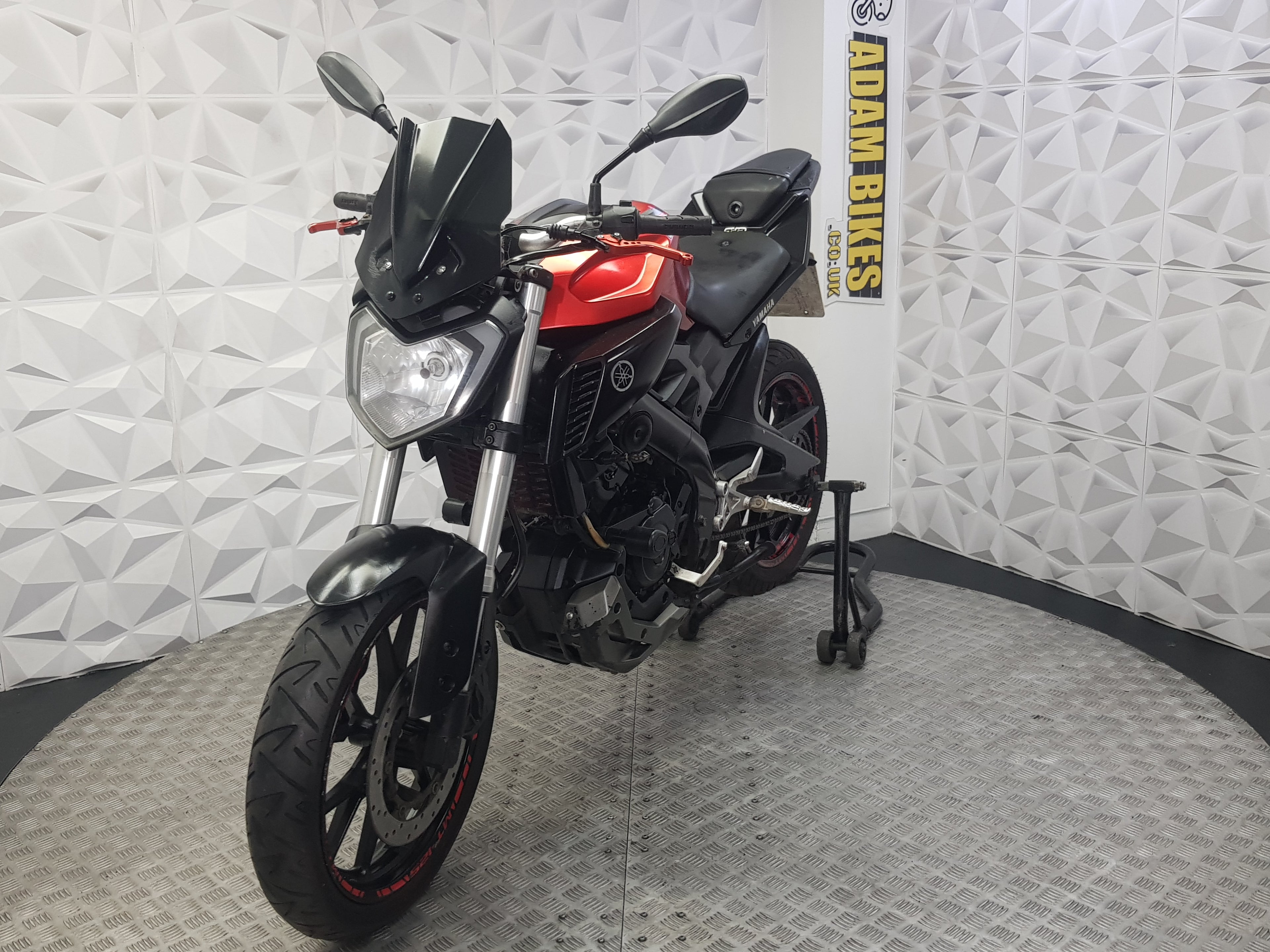 2014 YAMAHA MT 125