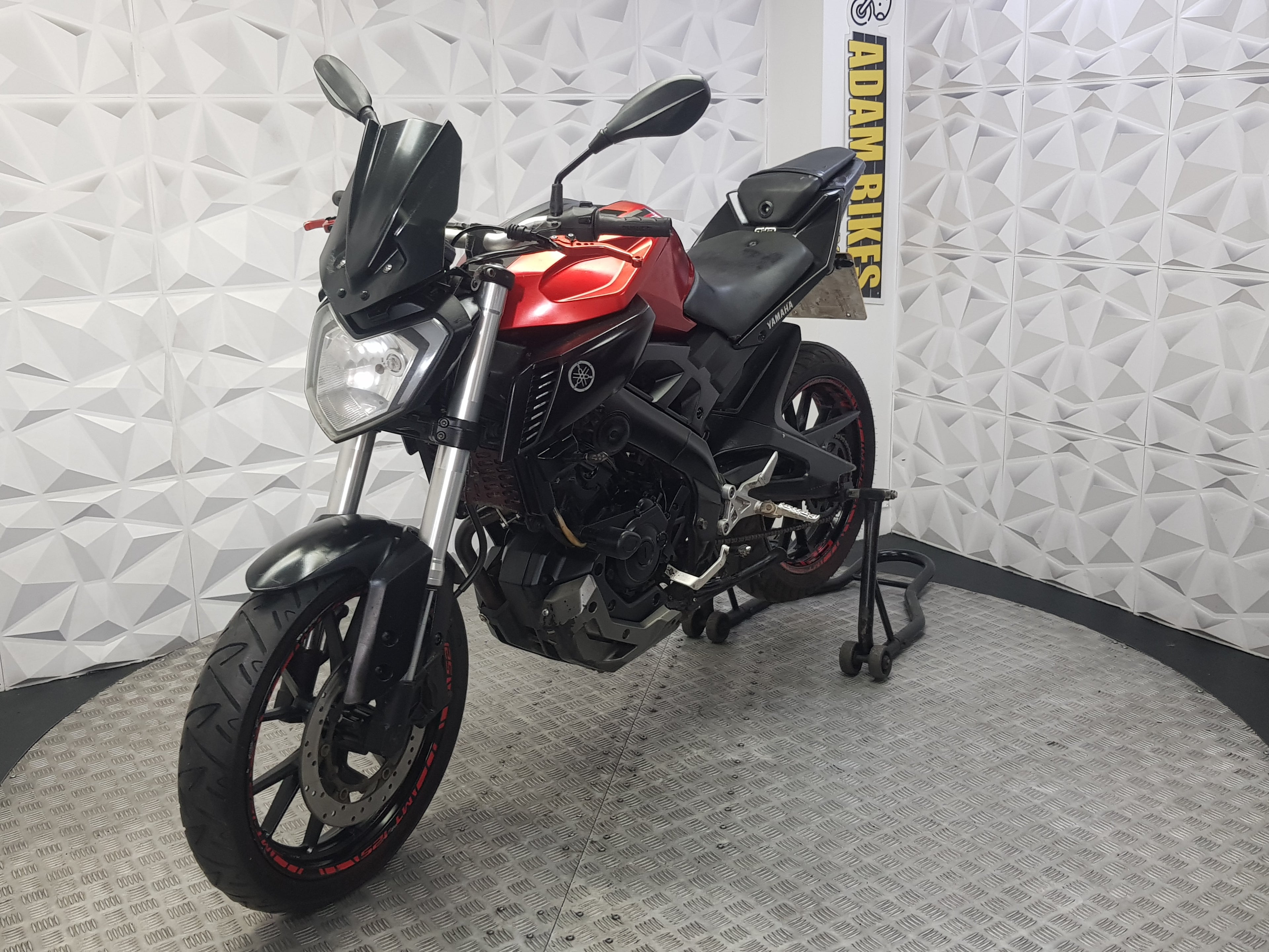 2014 YAMAHA MT 125