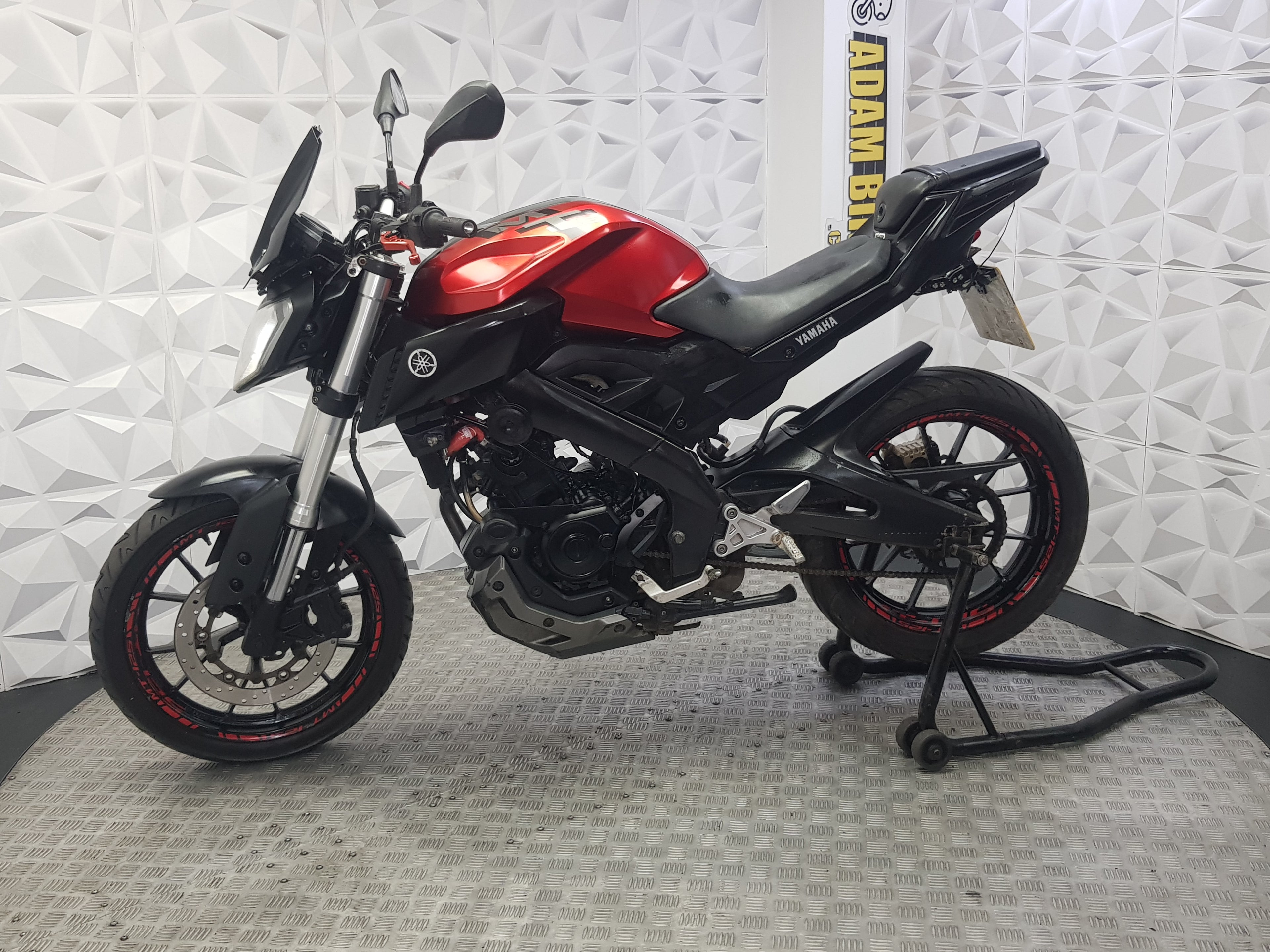 2014 YAMAHA MT 125