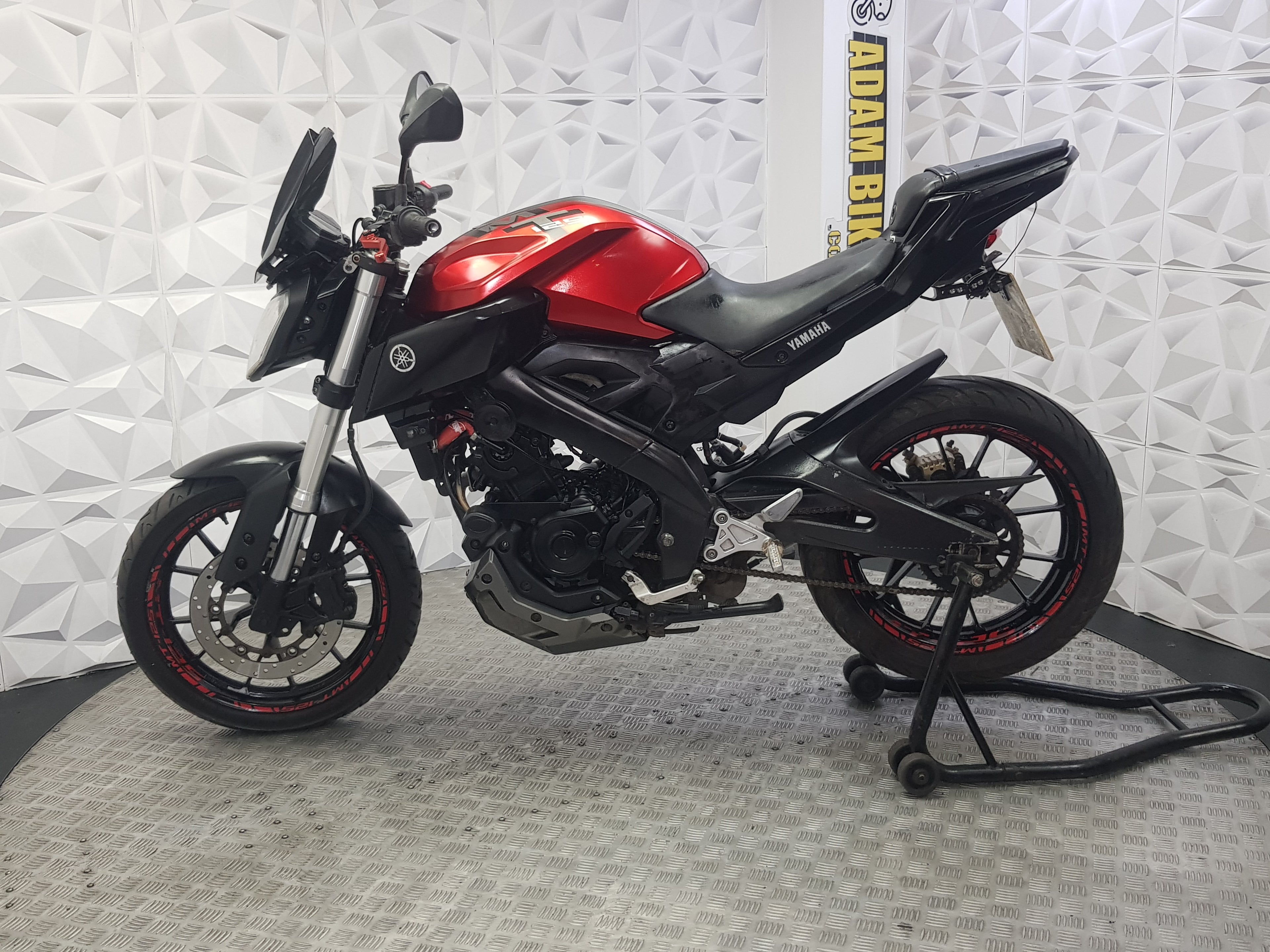 2014 YAMAHA MT 125