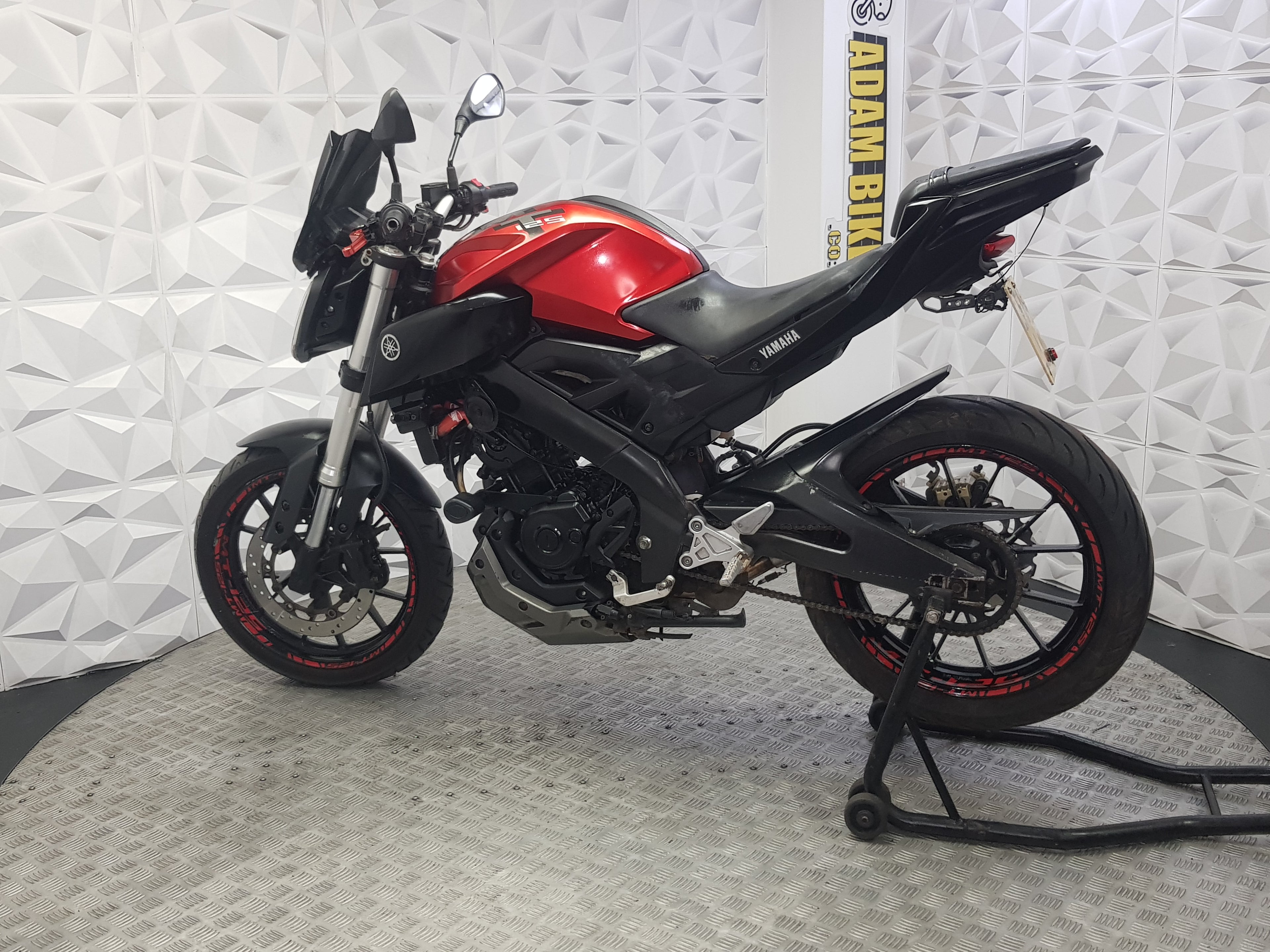 2014 YAMAHA MT 125