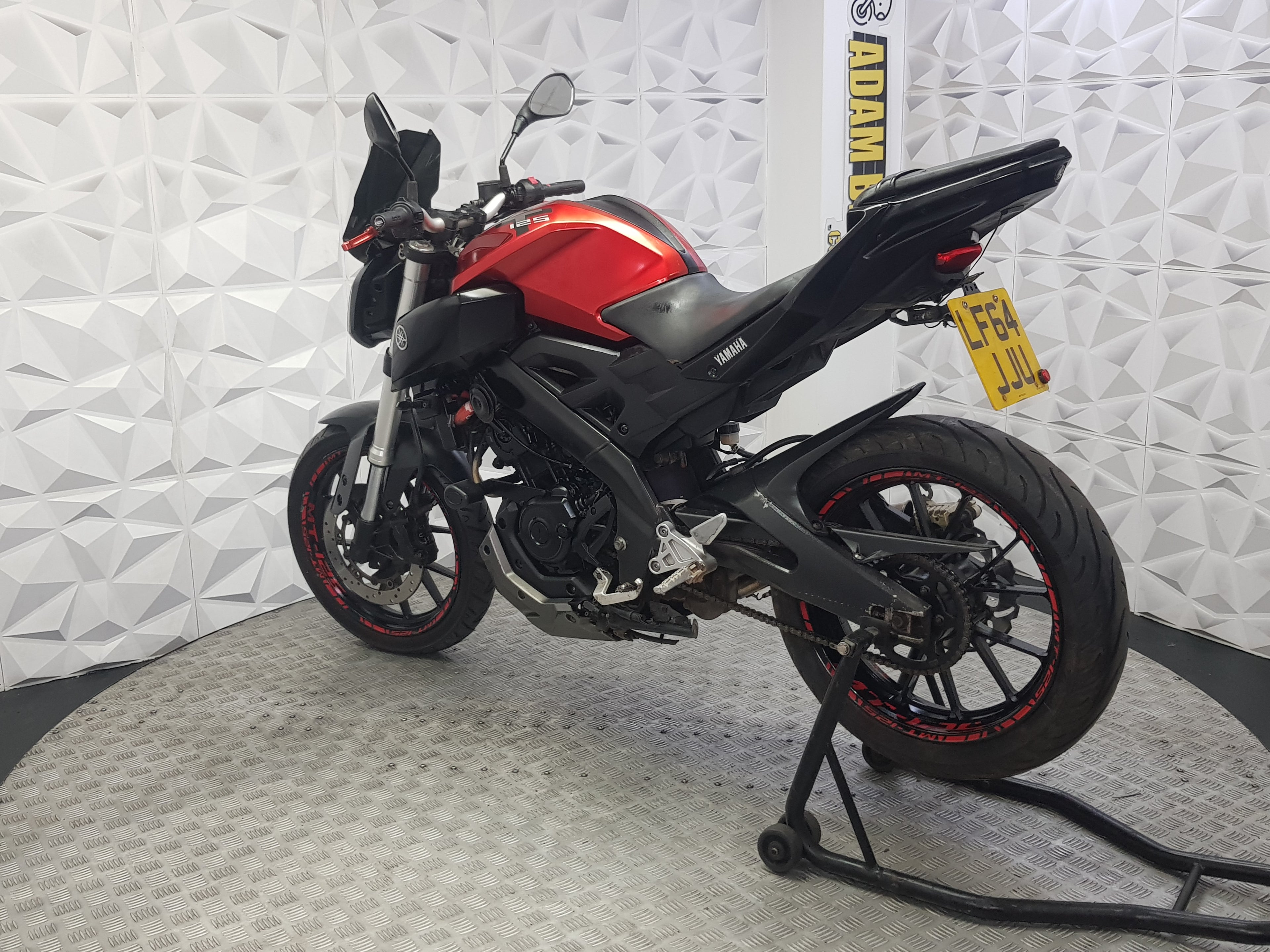 2014 YAMAHA MT 125