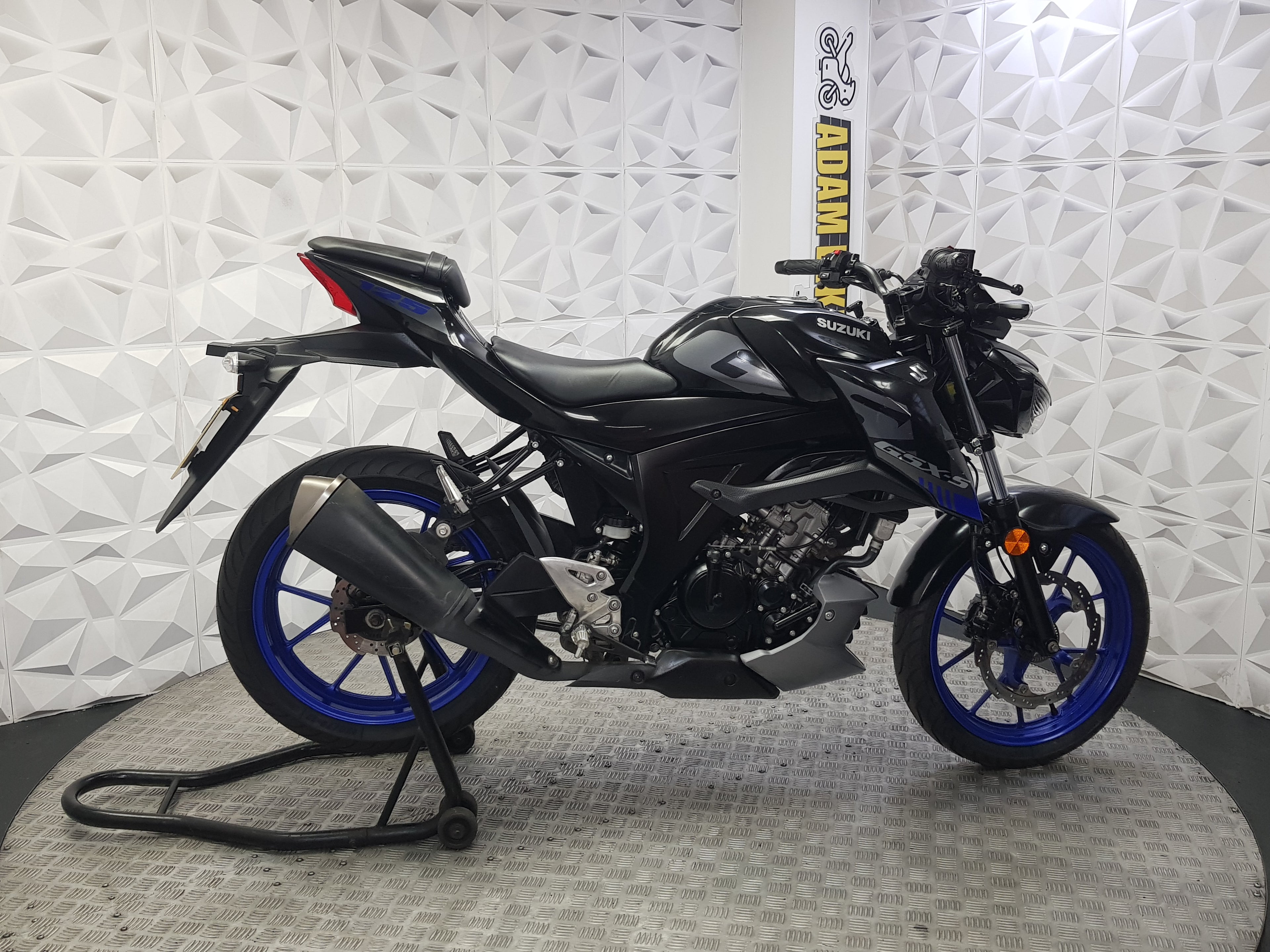 2023 SUZUKI GSX-S 125
