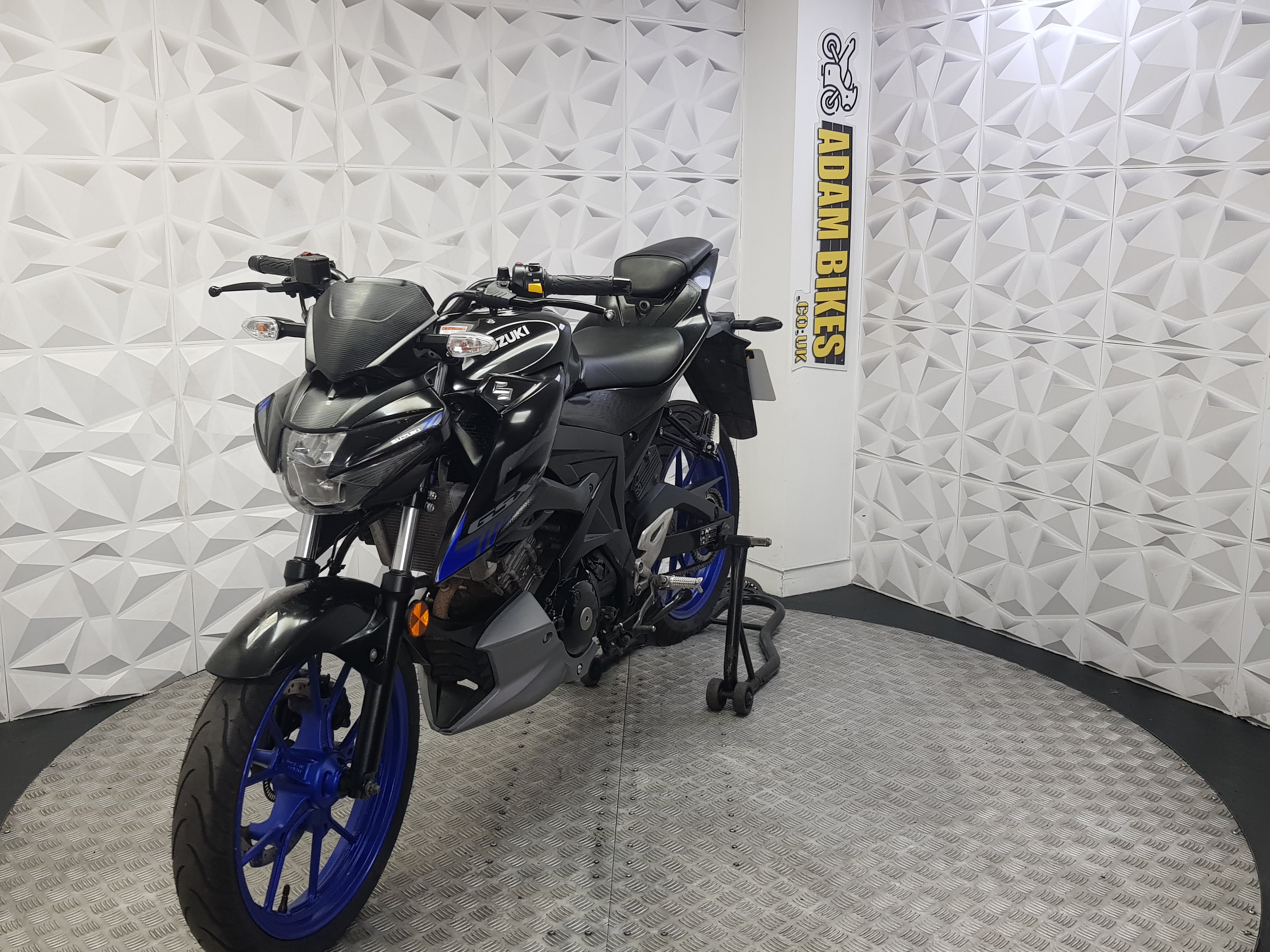2023 SUZUKI GSX-S 125