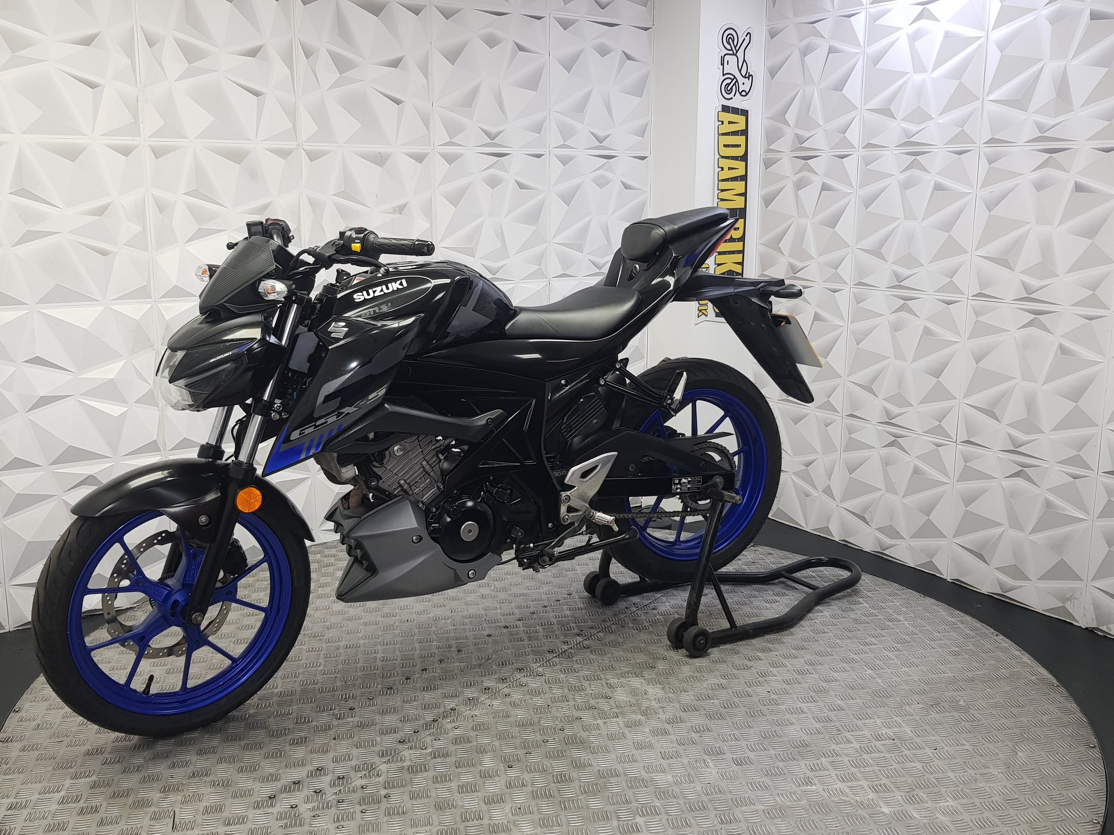 2023 SUZUKI GSX-S 125