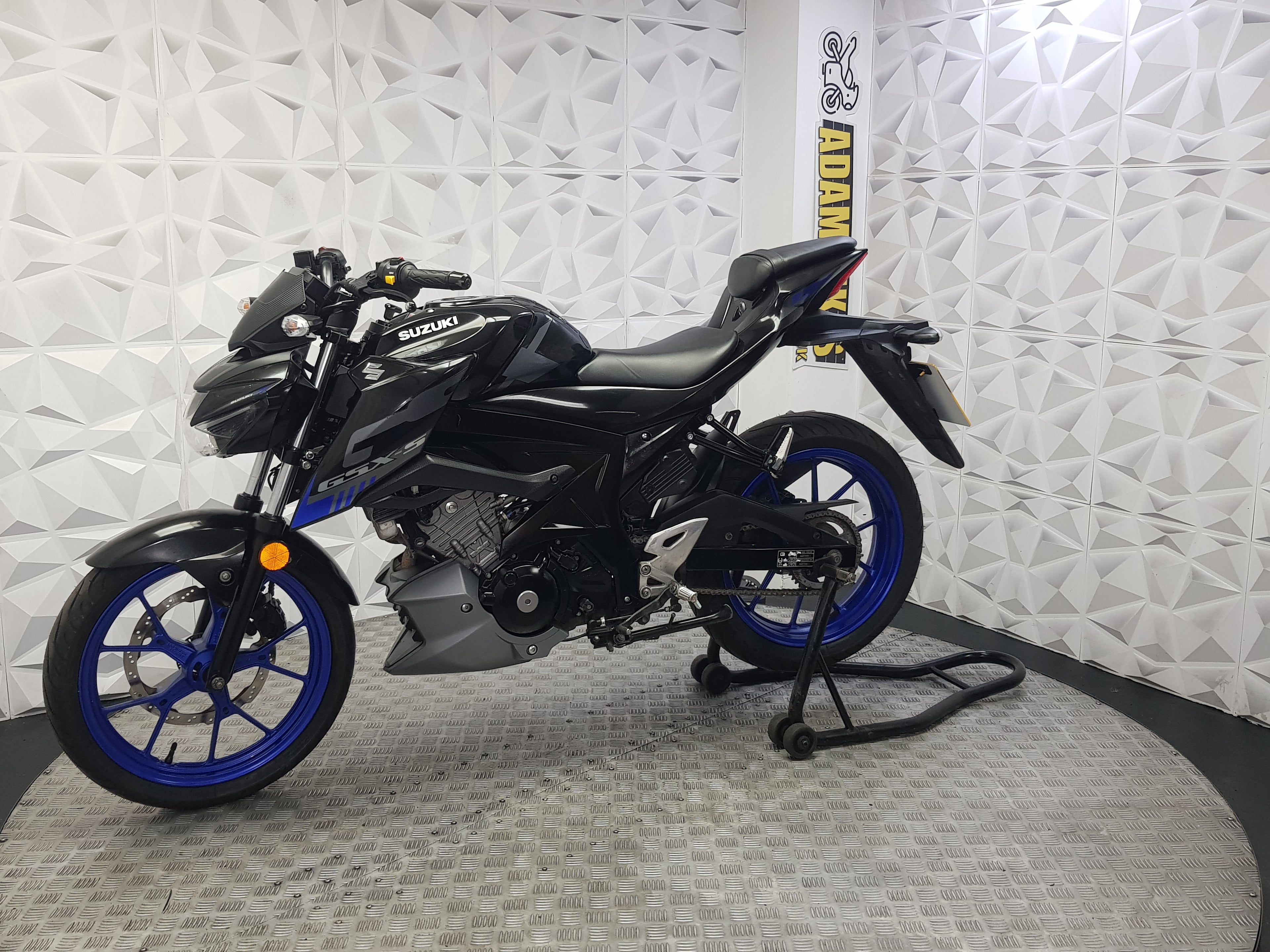 2023 SUZUKI GSX-S 125
