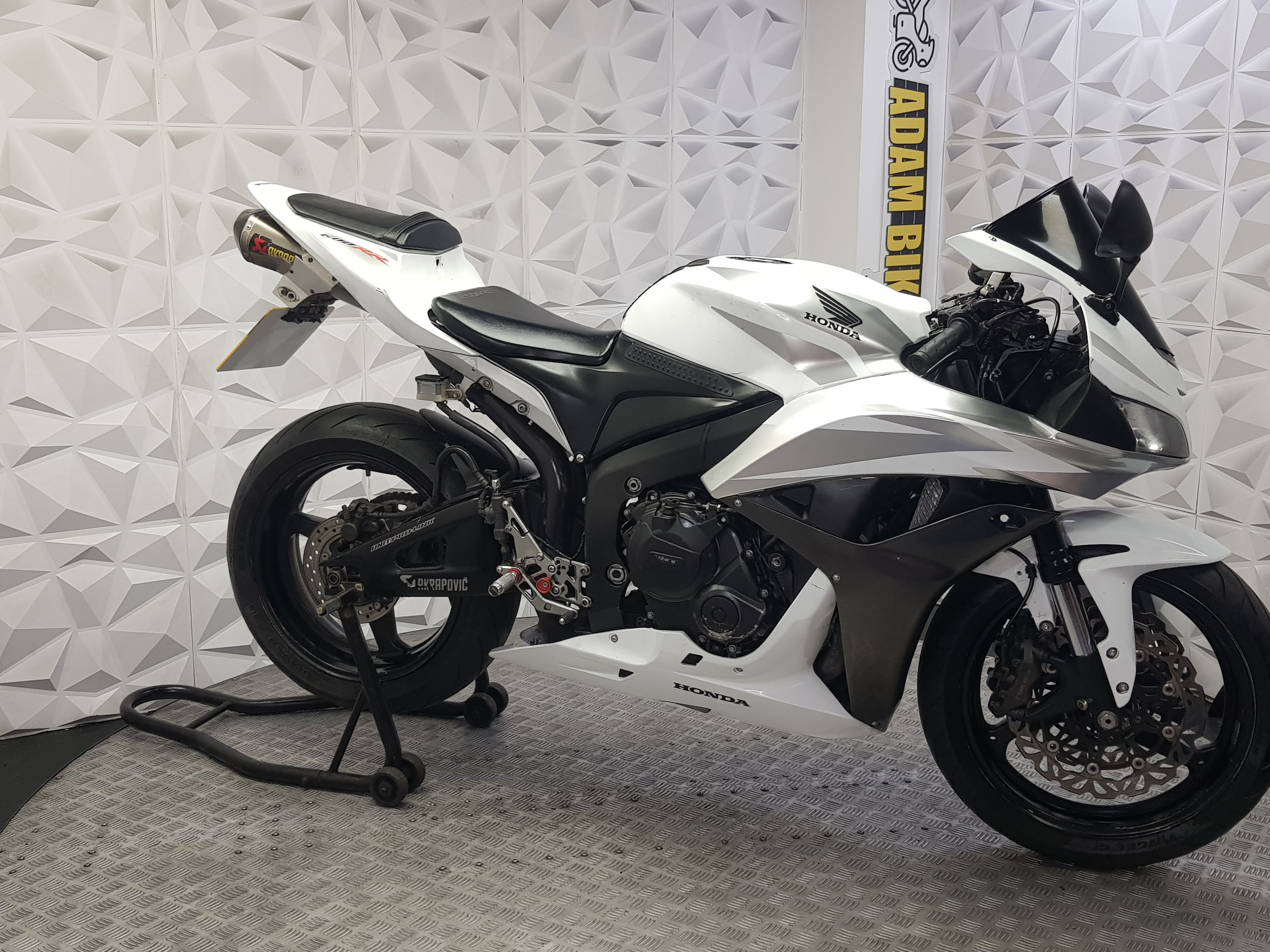 2008 SW08KDZ HONDA CBR600RR