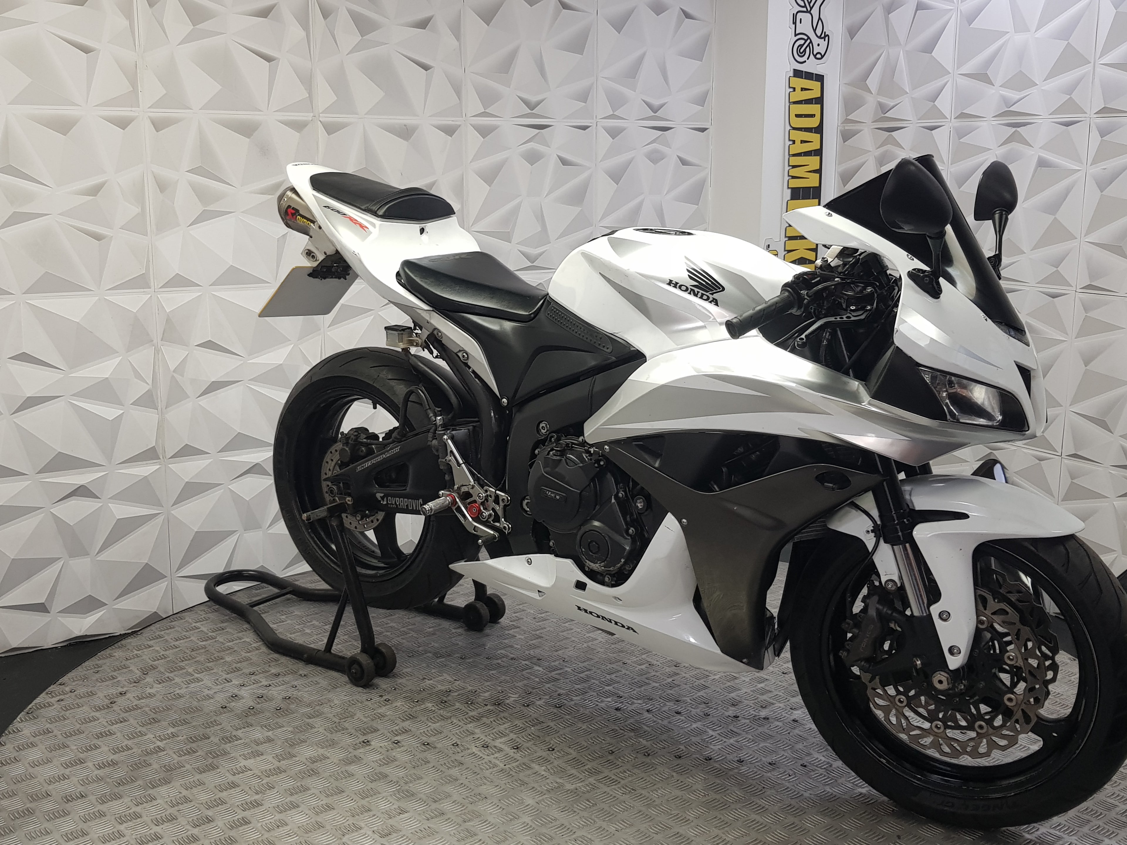 2008 SW08KDZ HONDA CBR600RR