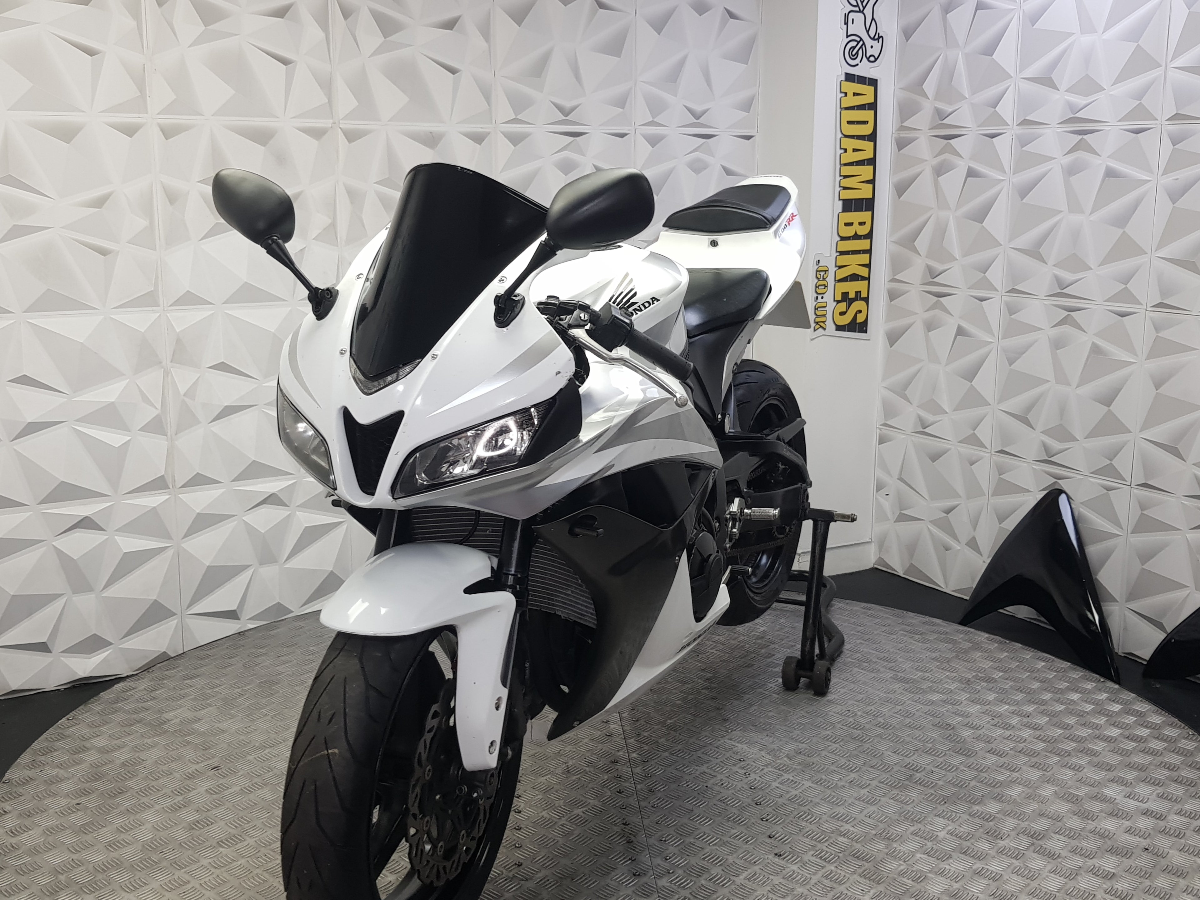 2008 SW08KDZ HONDA CBR600RR