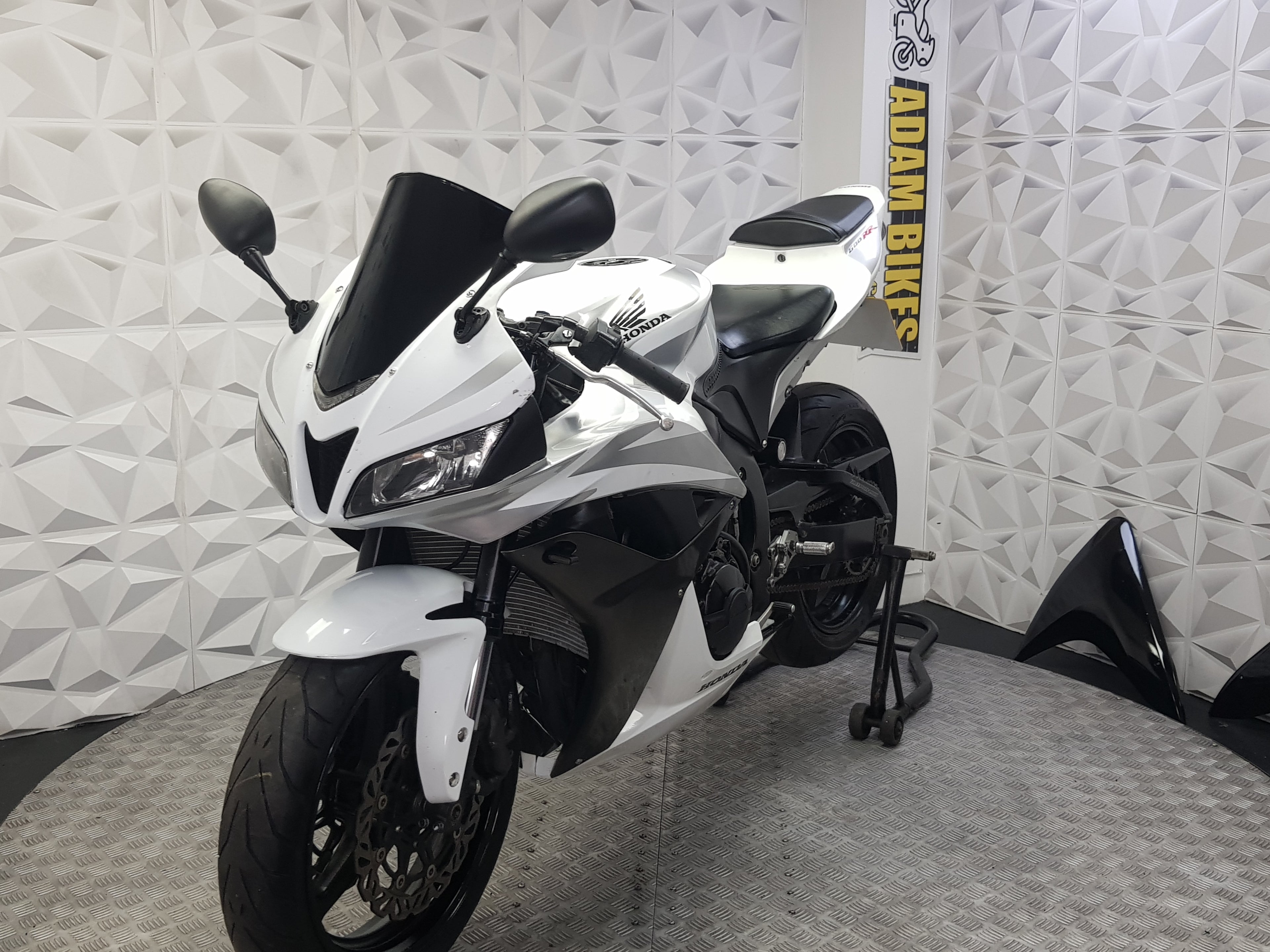 2008 SW08KDZ HONDA CBR600RR