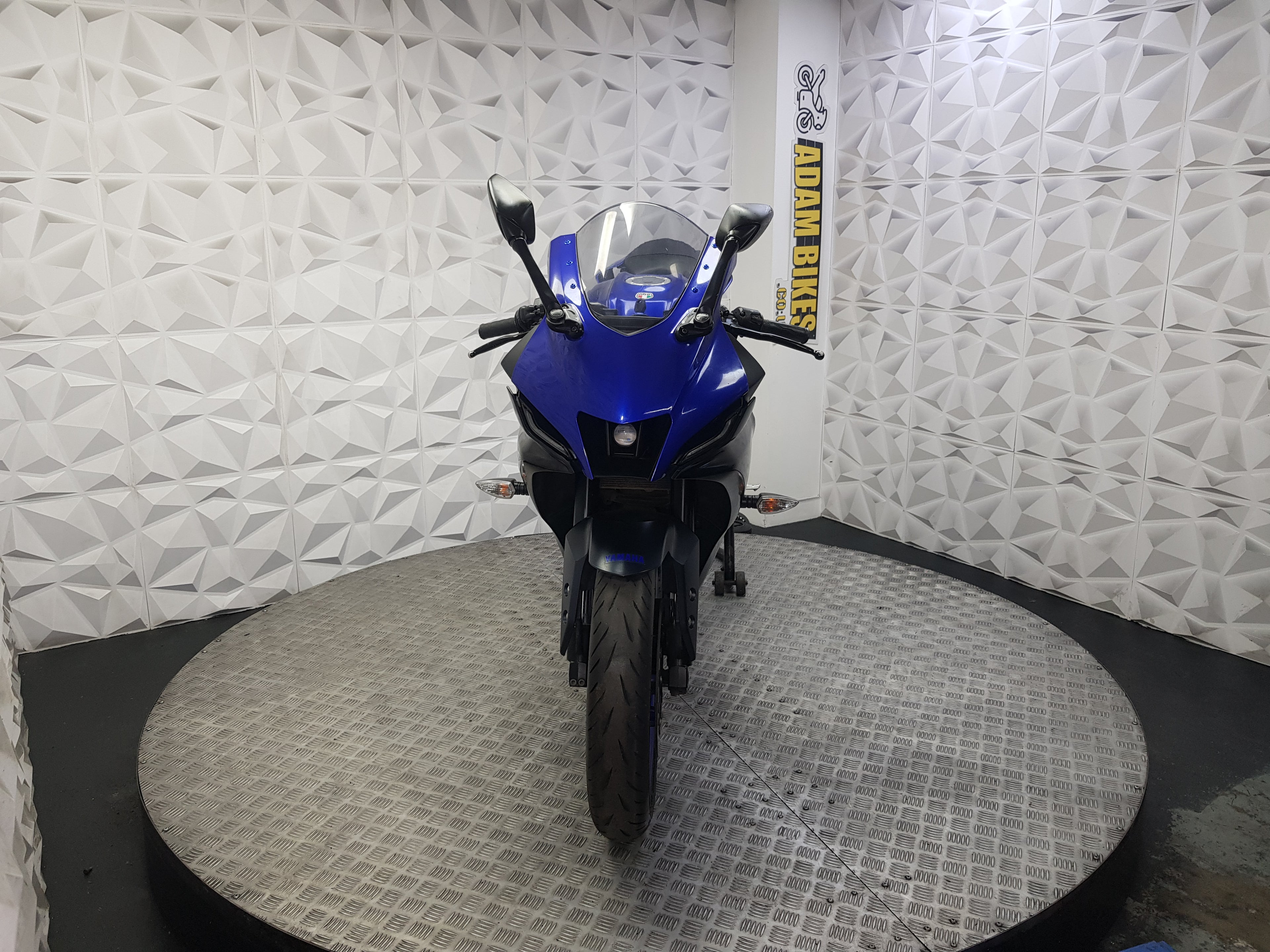 2023 YAMAHA YZF R125