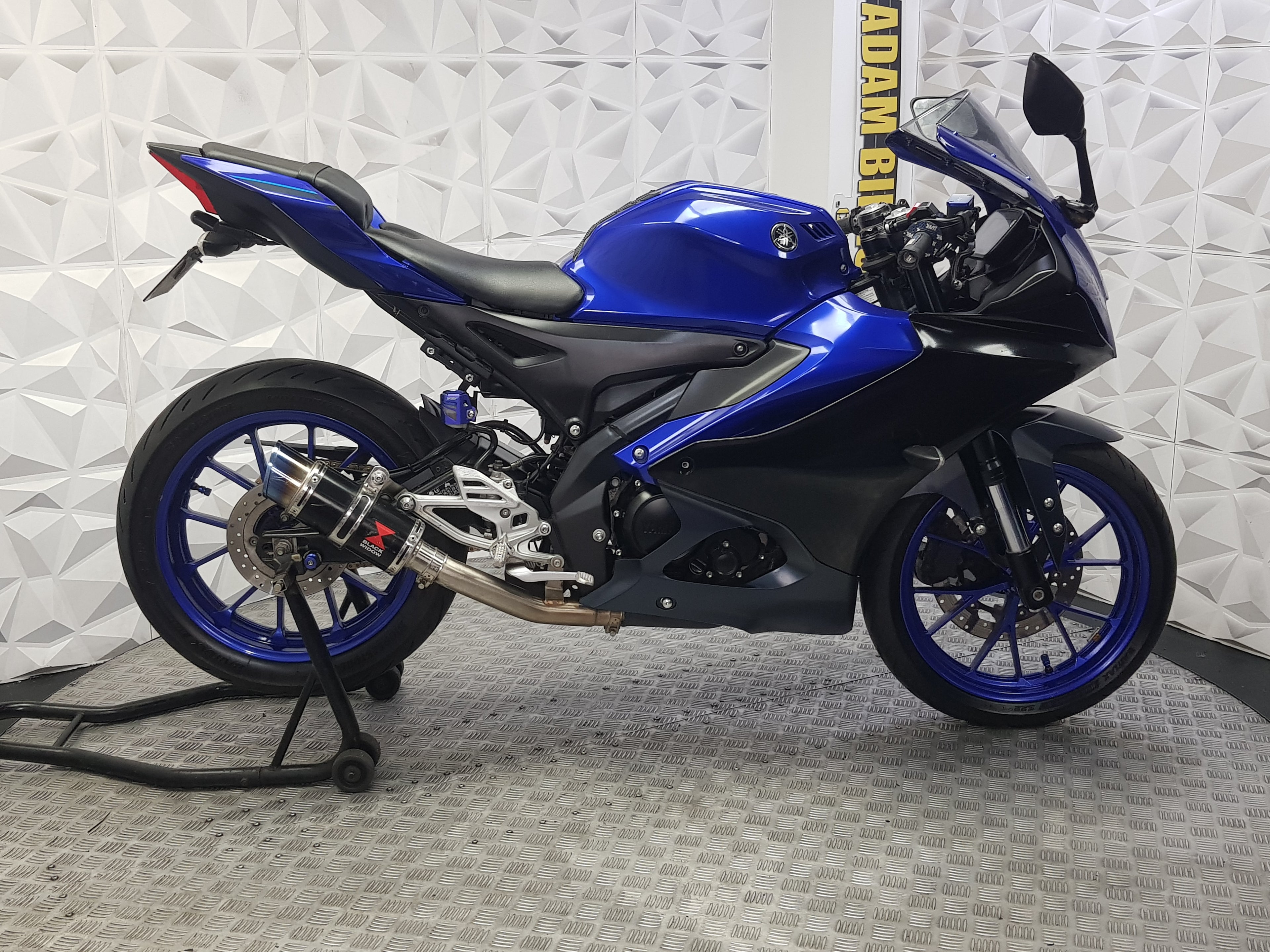 2023 YAMAHA YZF R125