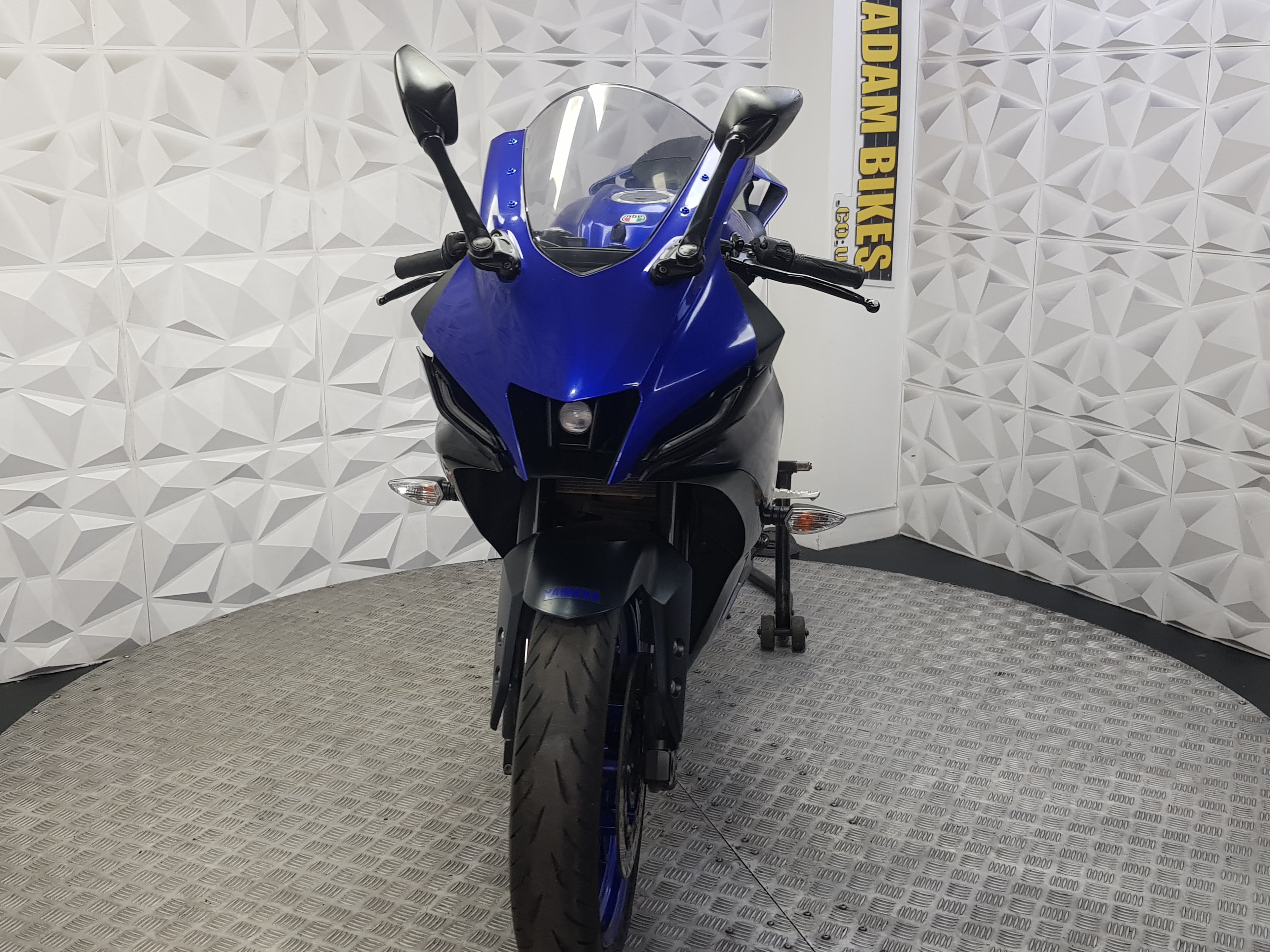 2023 YAMAHA YZF R125