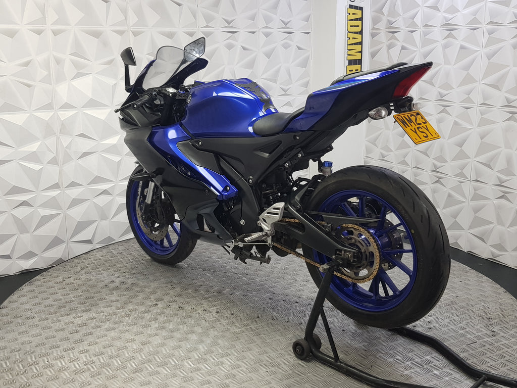 2023 YAMAHA YZF R125