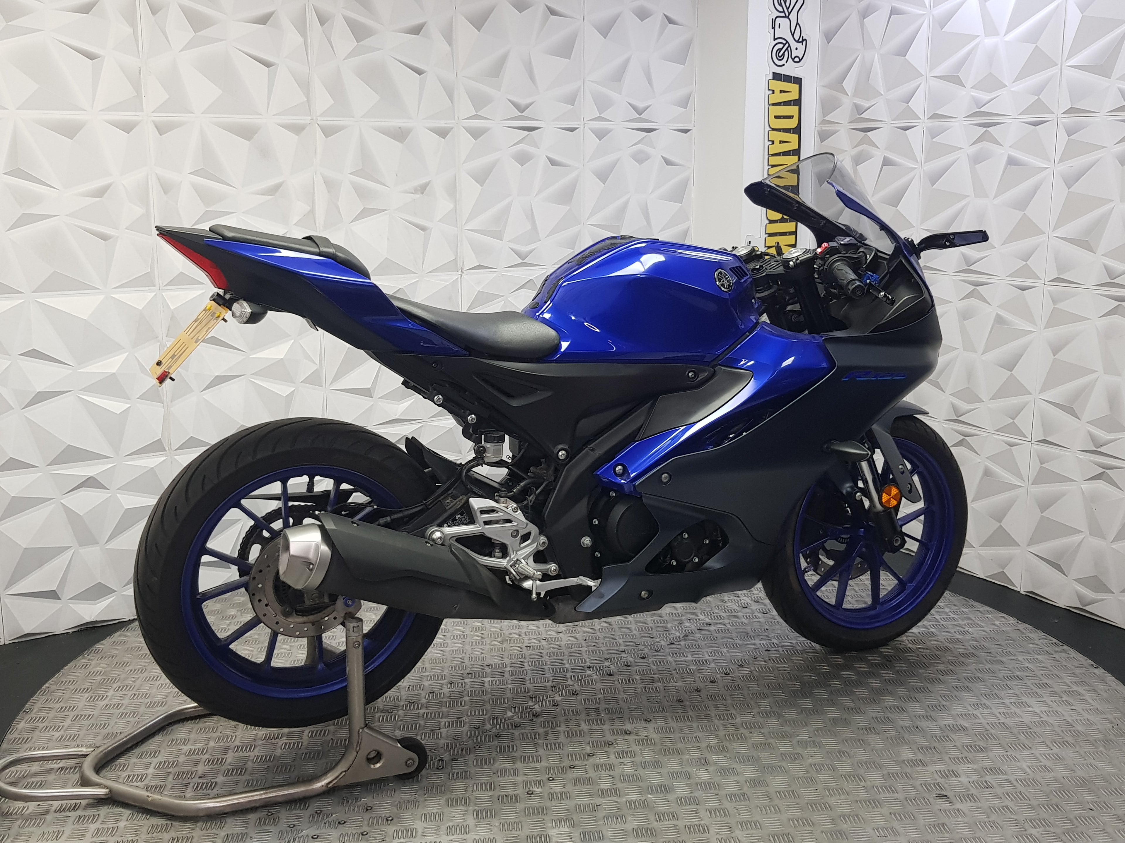 2023 YAMAHA YZF-R125 ABS
