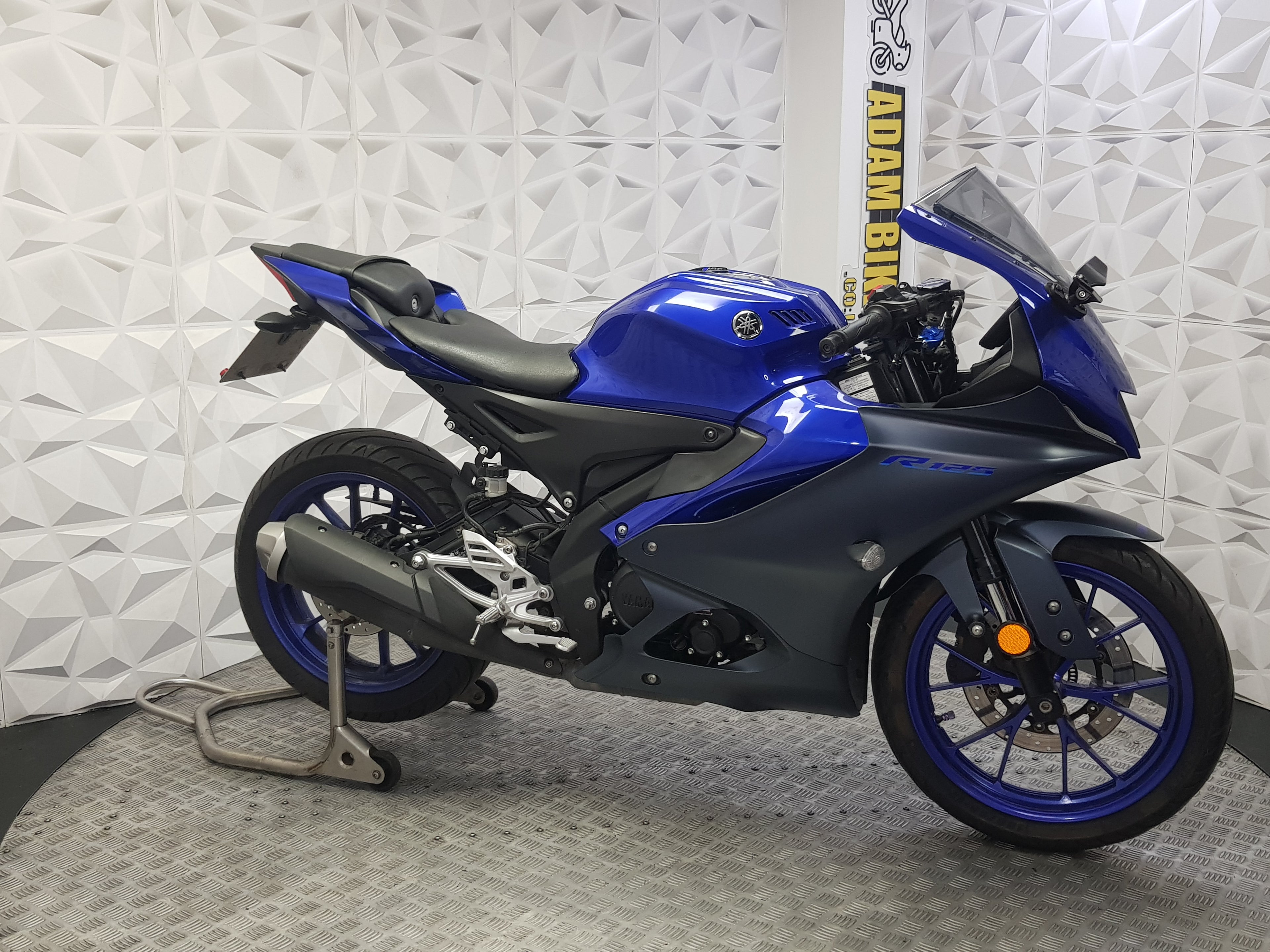 2023 YAMAHA YZF-R125 ABS