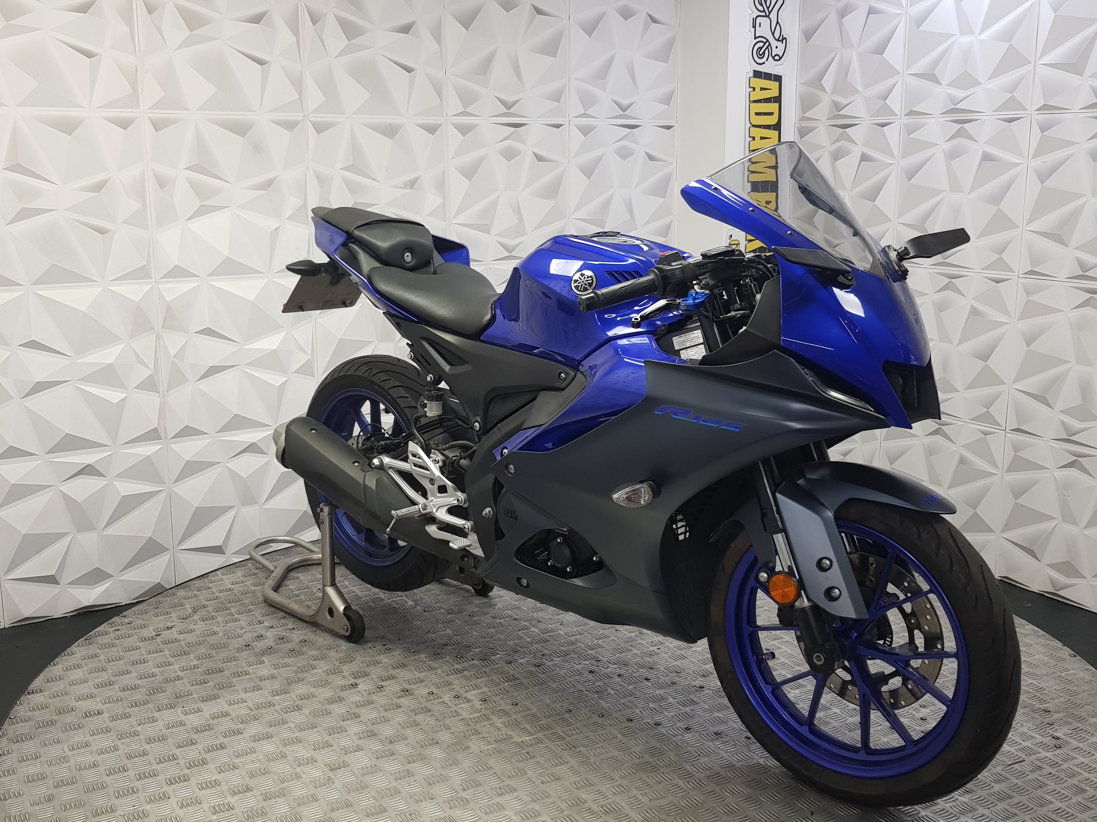 2023 YAMAHA YZF-R125 ABS
