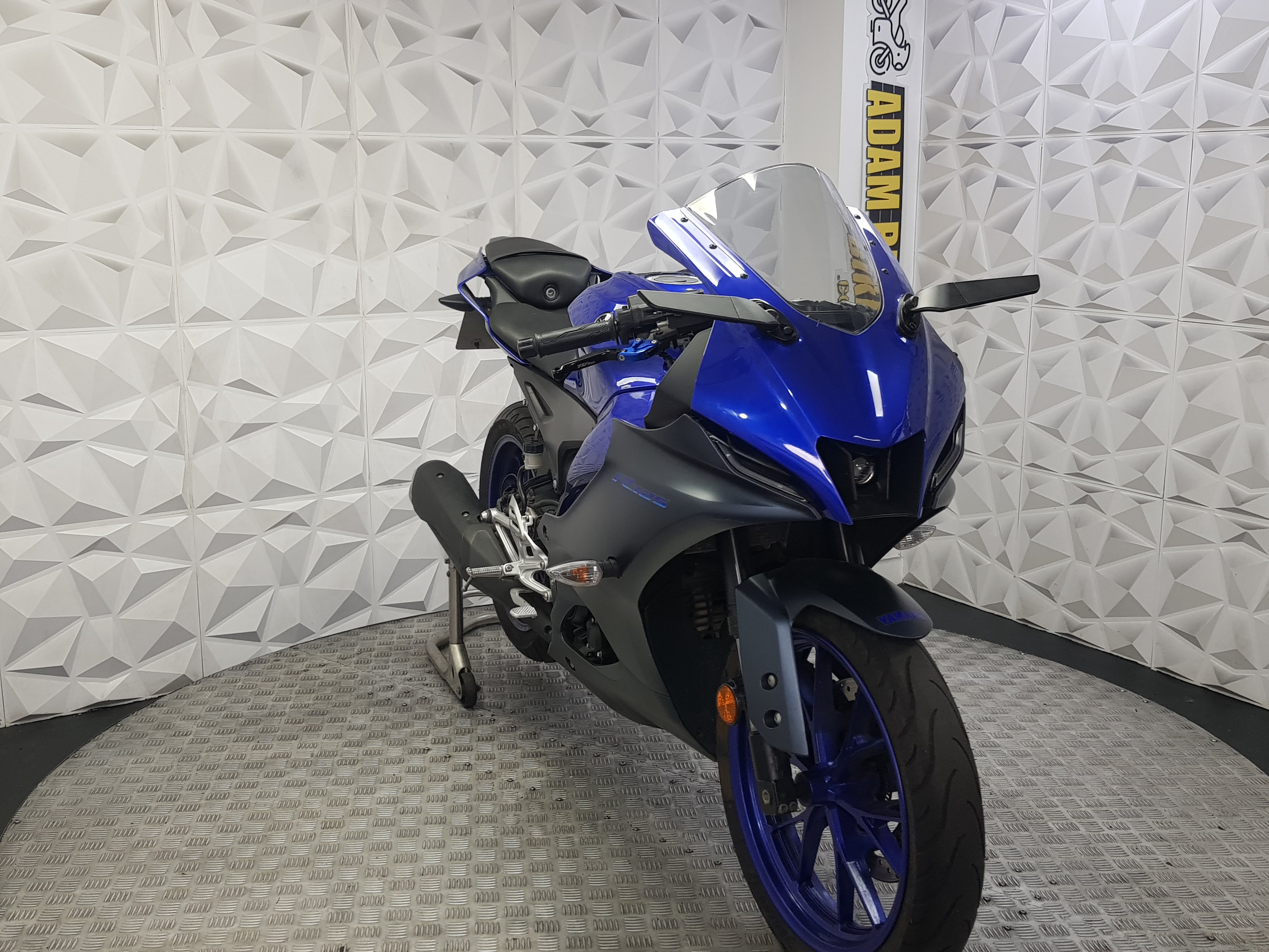 2023 YAMAHA YZF-R125 ABS