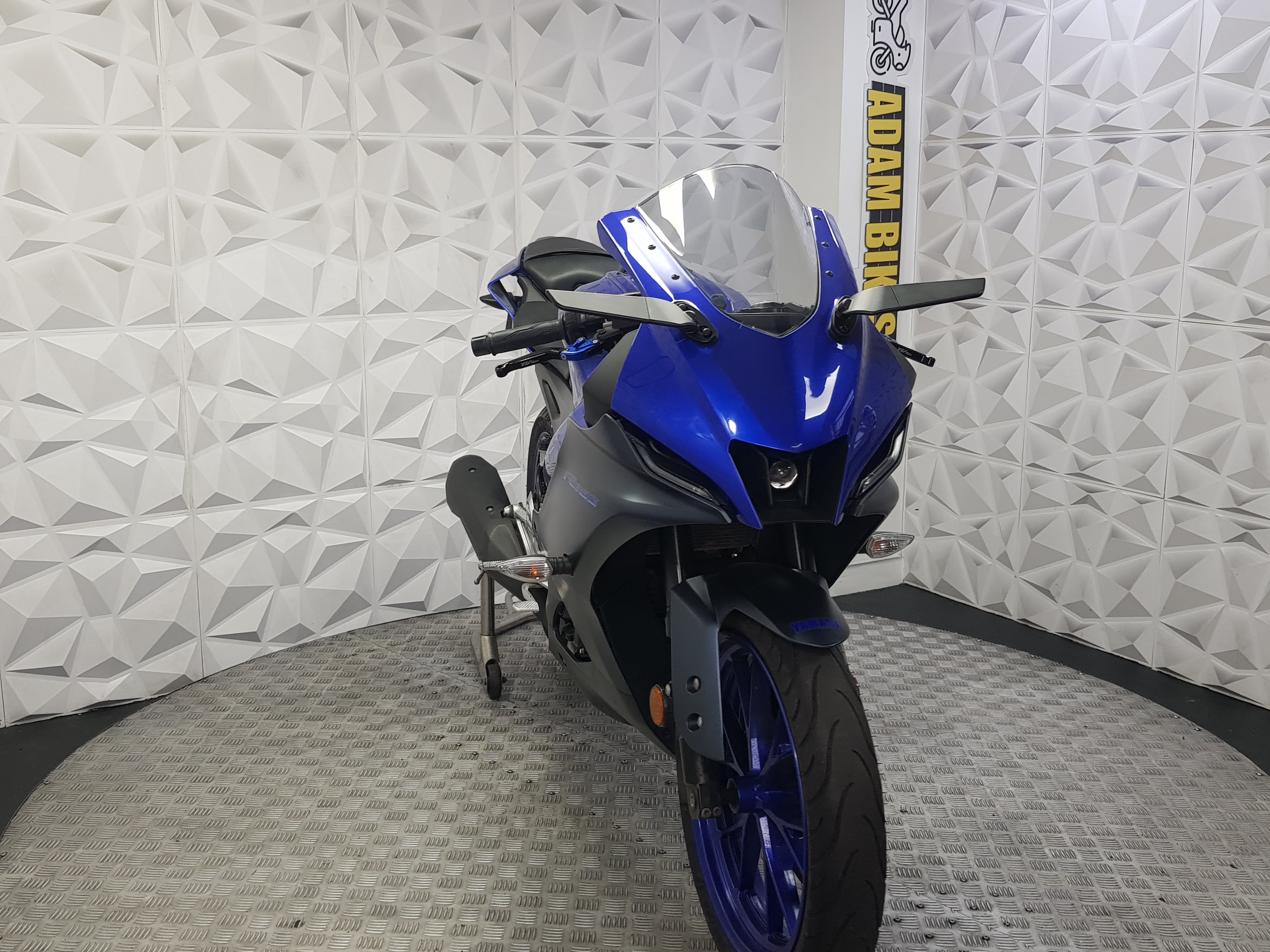 2023 YAMAHA YZF-R125 ABS