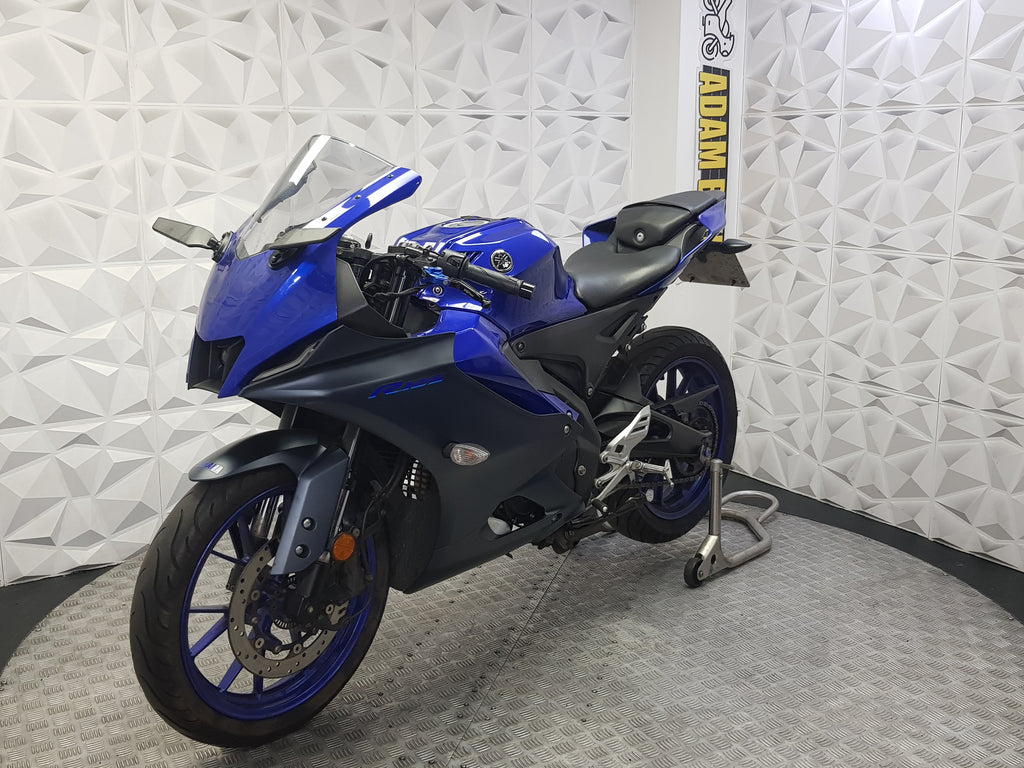 2023 YAMAHA YZF-R125 ABS