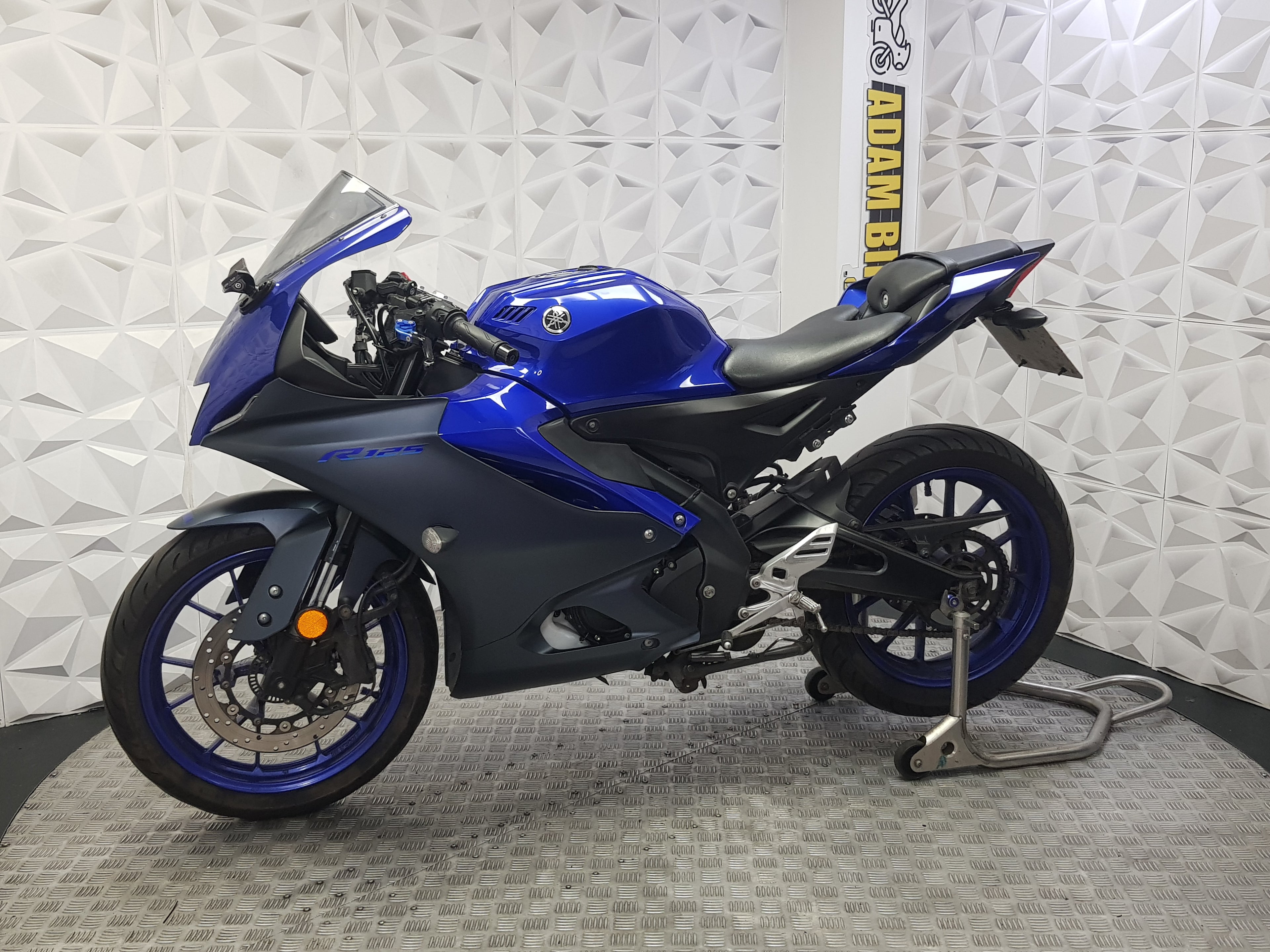 2023 YAMAHA YZF-R125 ABS