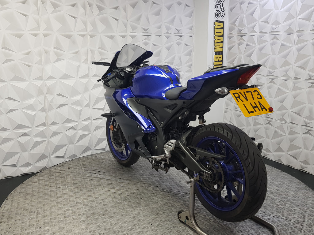 2023 YAMAHA YZF-R125 ABS
