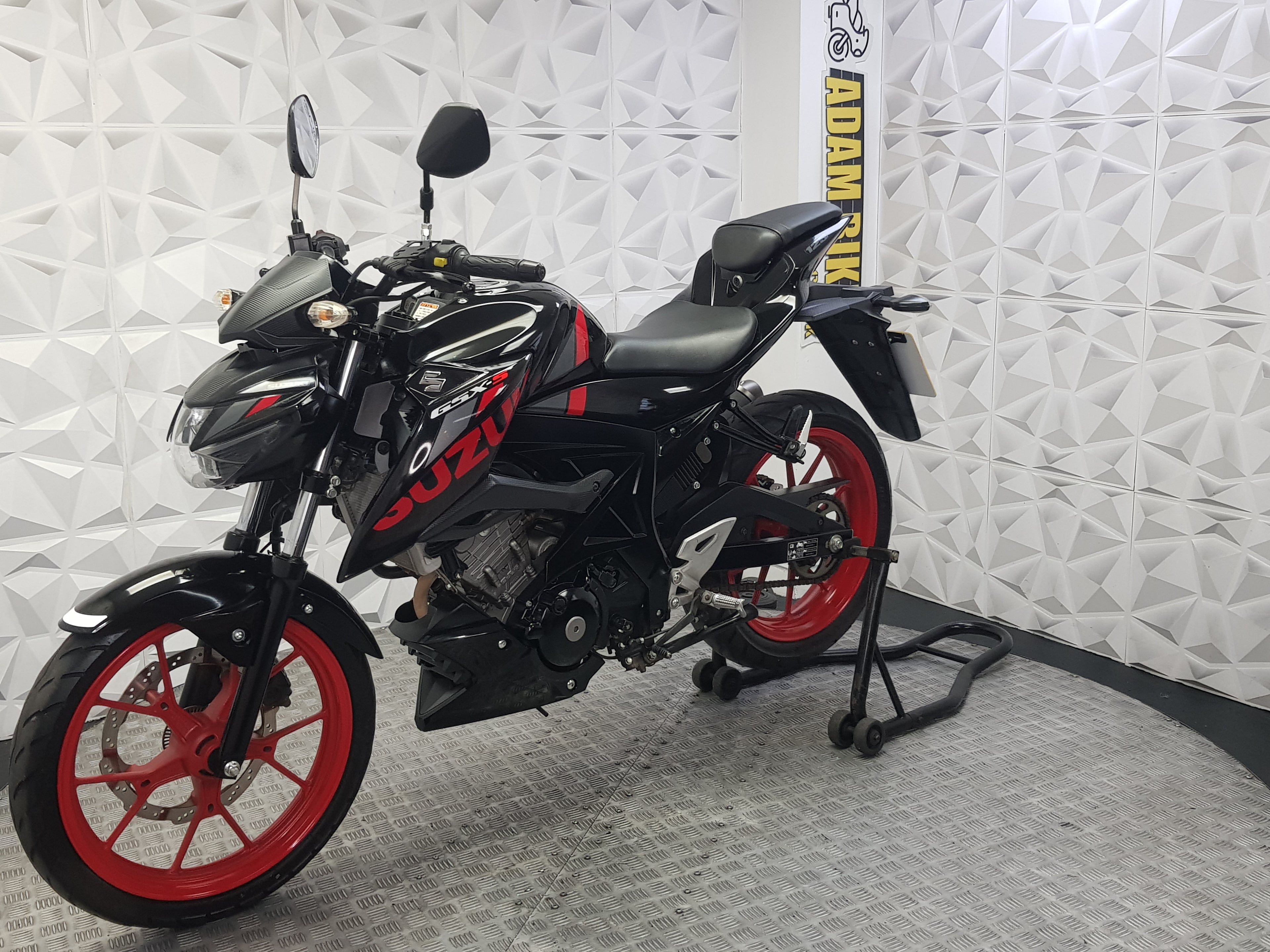 2018 SUZUKI GSXS 125 ABS