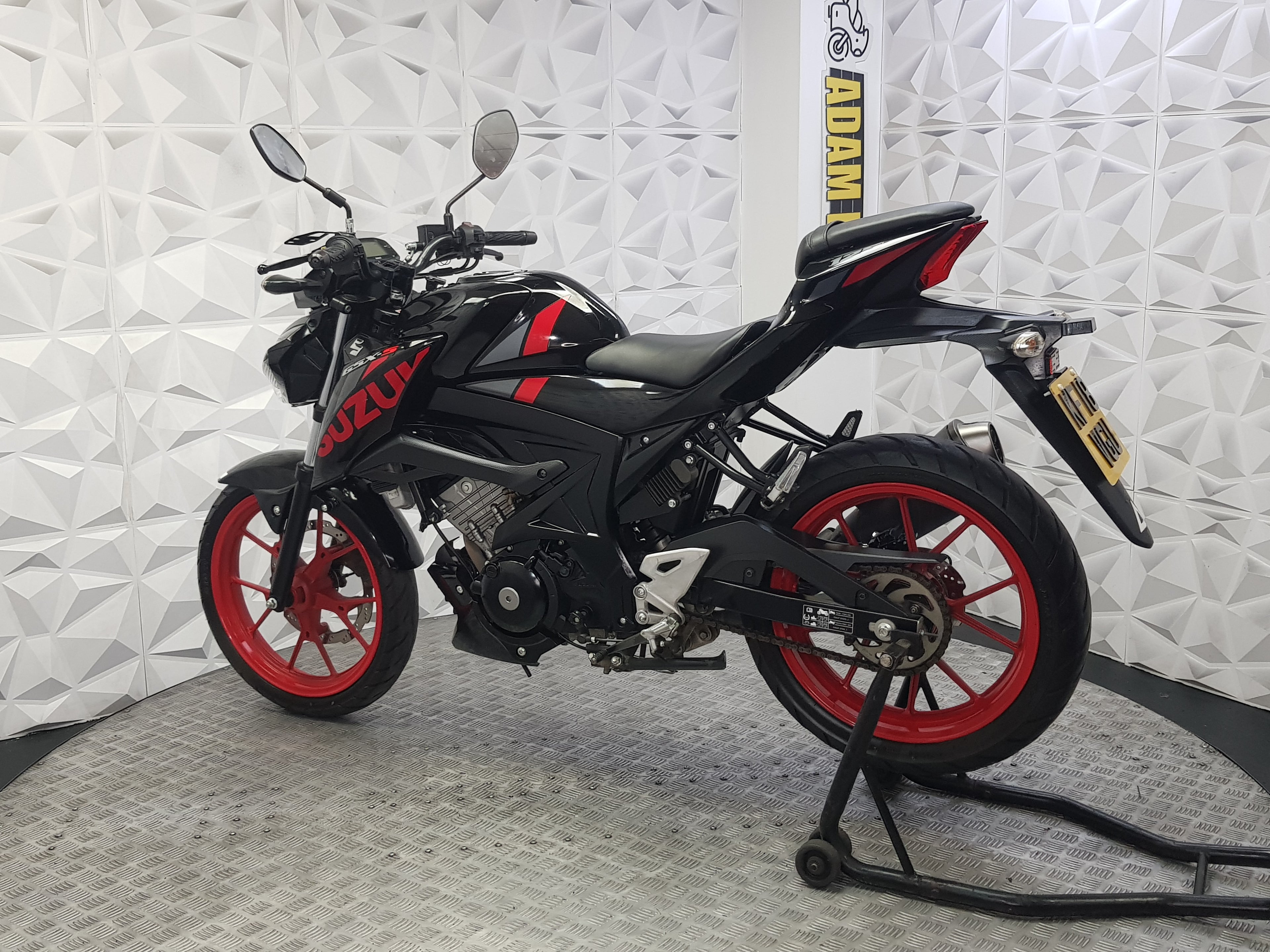 2018 SUZUKI GSXS 125 ABS