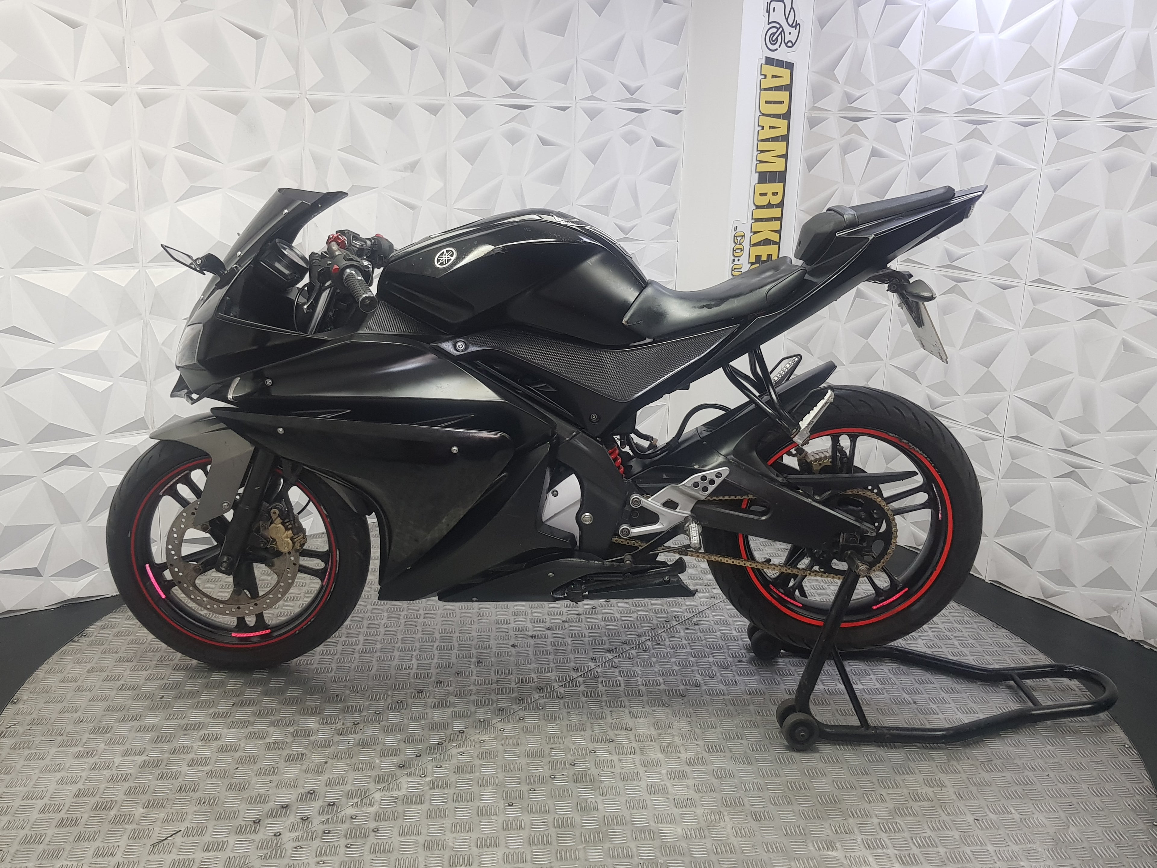 2013 YAMAHA YZF-R125