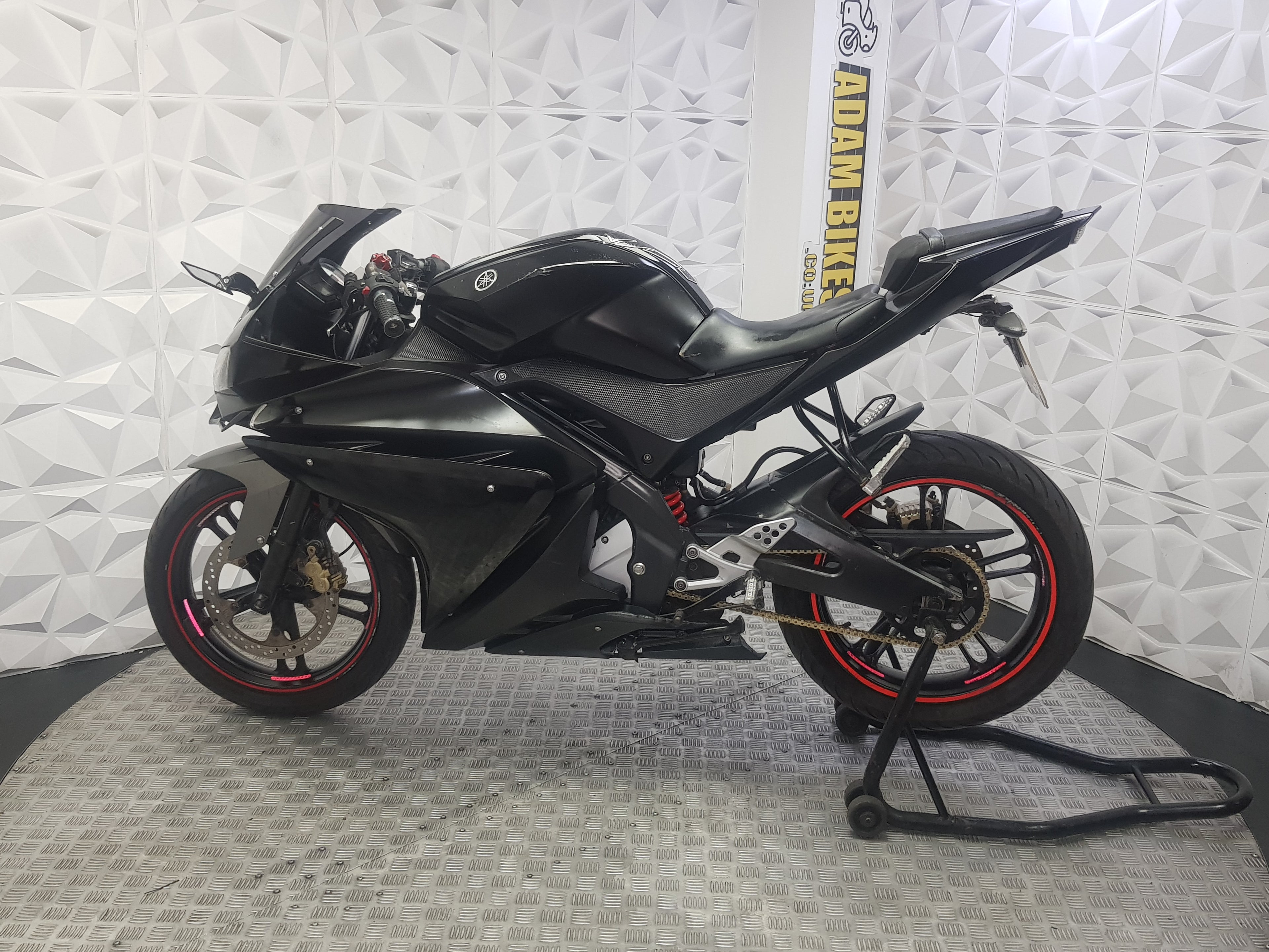 2013 YAMAHA YZF-R125
