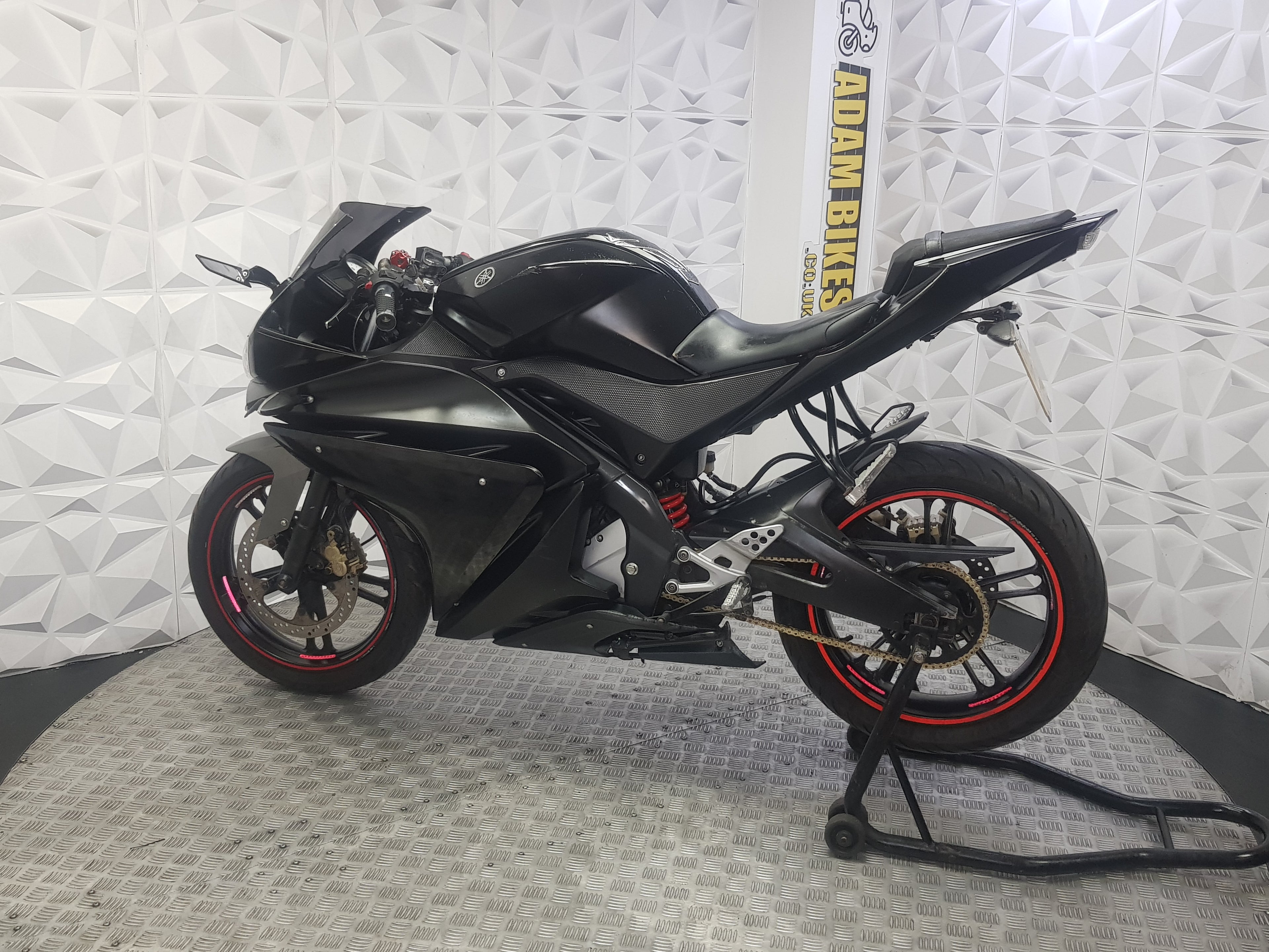 2013 YAMAHA YZF-R125