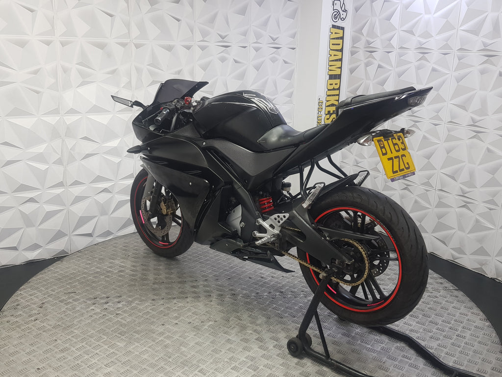 2013 YAMAHA YZF-R125