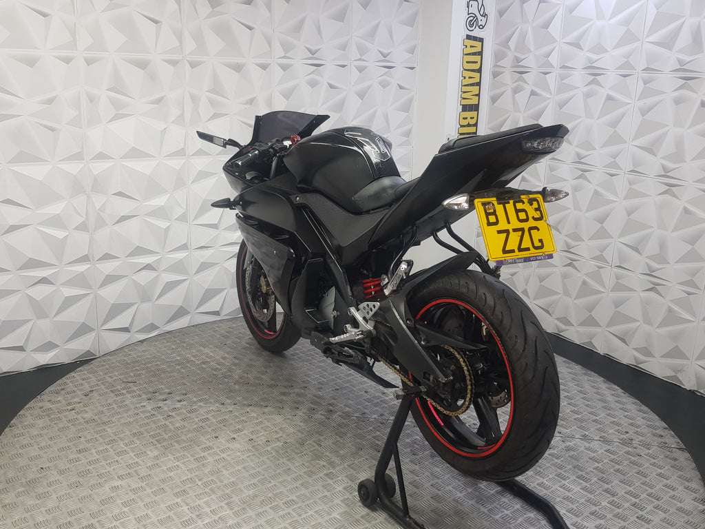 2013 YAMAHA YZF-R125