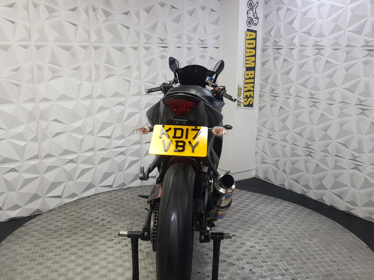 2017 Yamaha R3