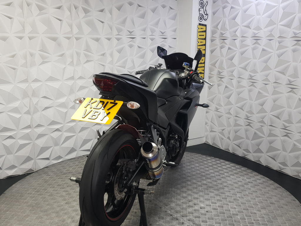 2017  YAMAHA YZF R3