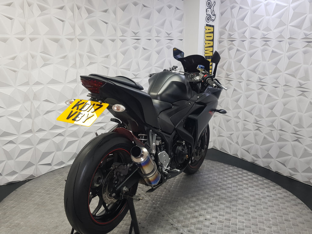 2017  YAMAHA YZF R3