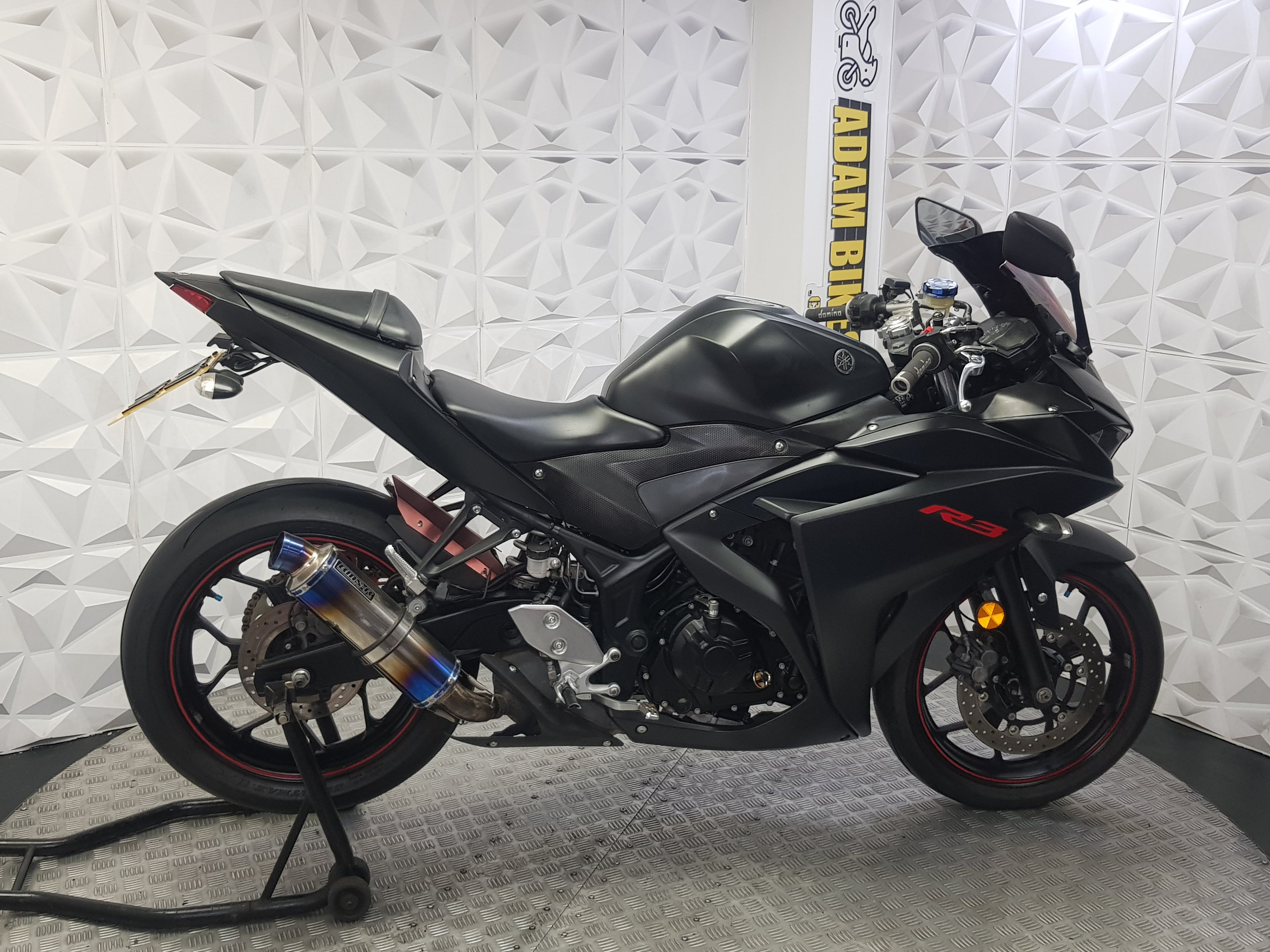 2017  YAMAHA YZF R3