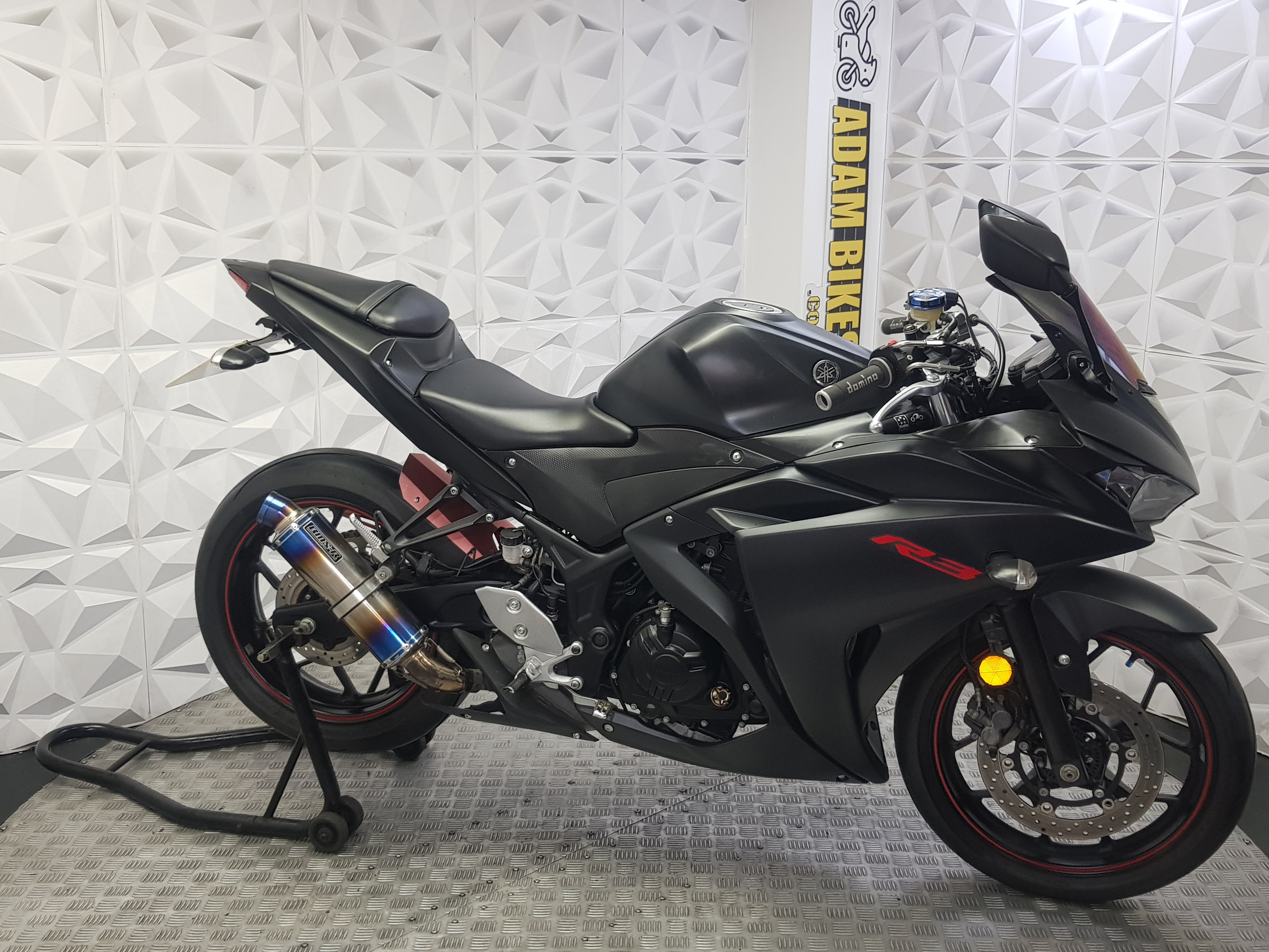 2017  YAMAHA YZF R3