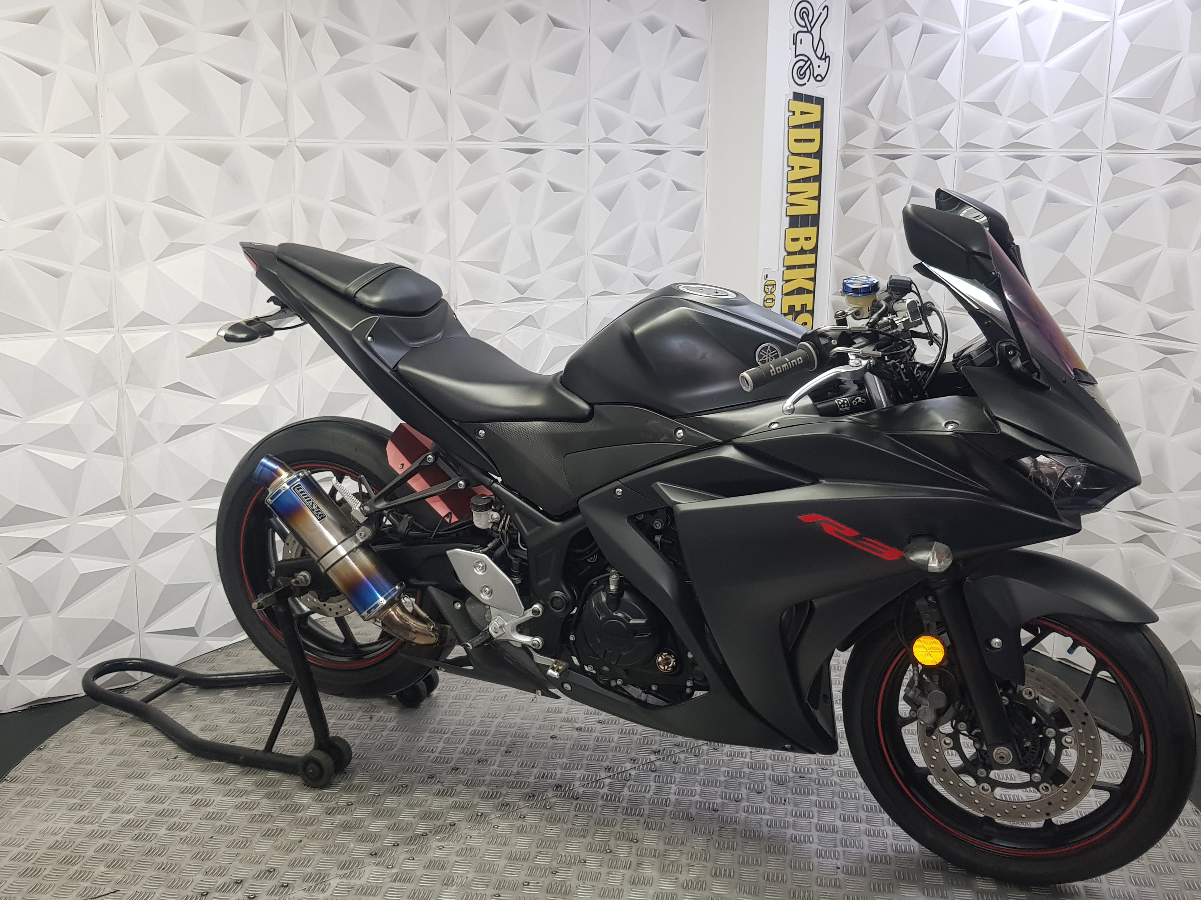 2017  YAMAHA YZF R3