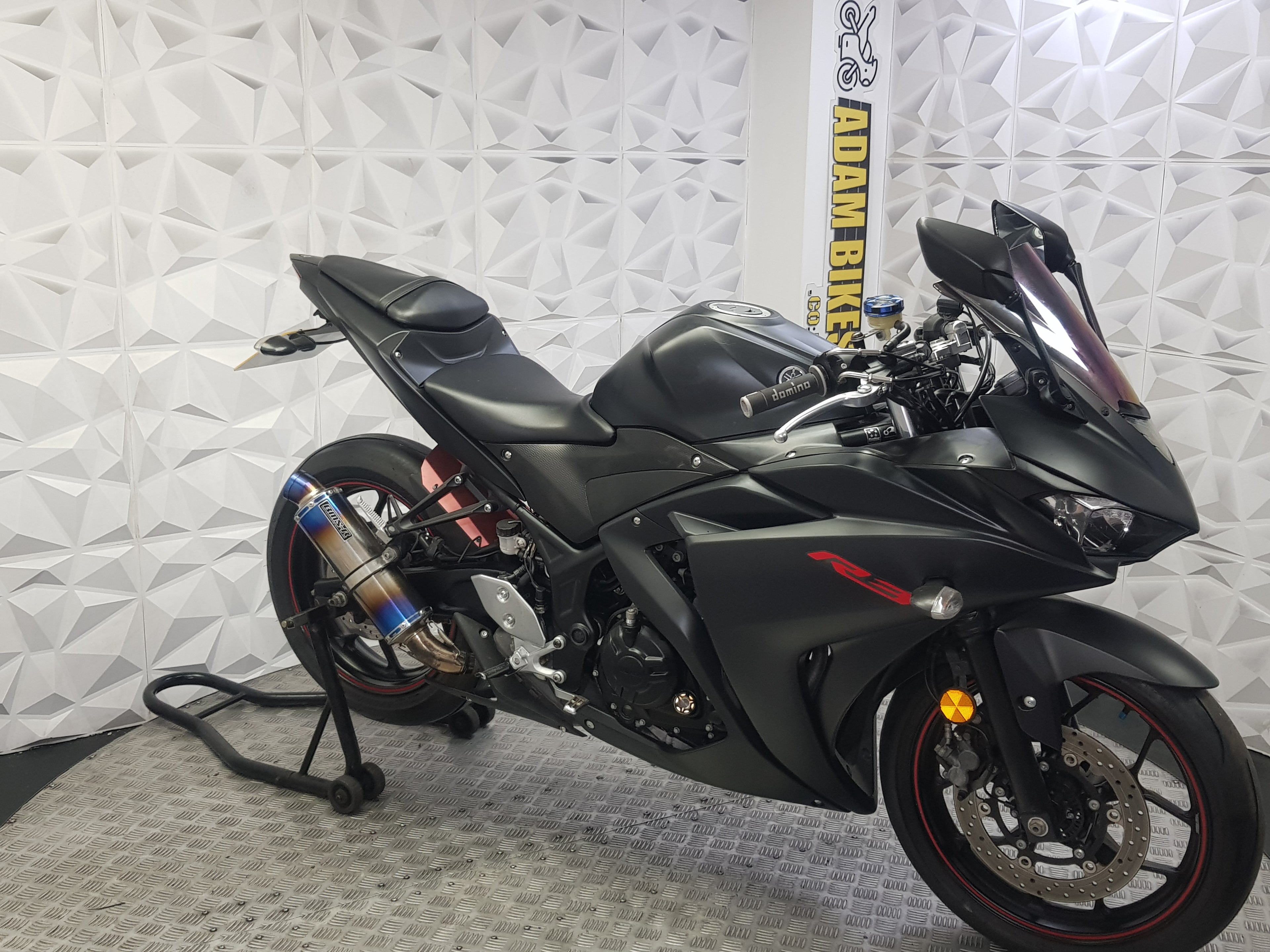 2017  YAMAHA YZF R3