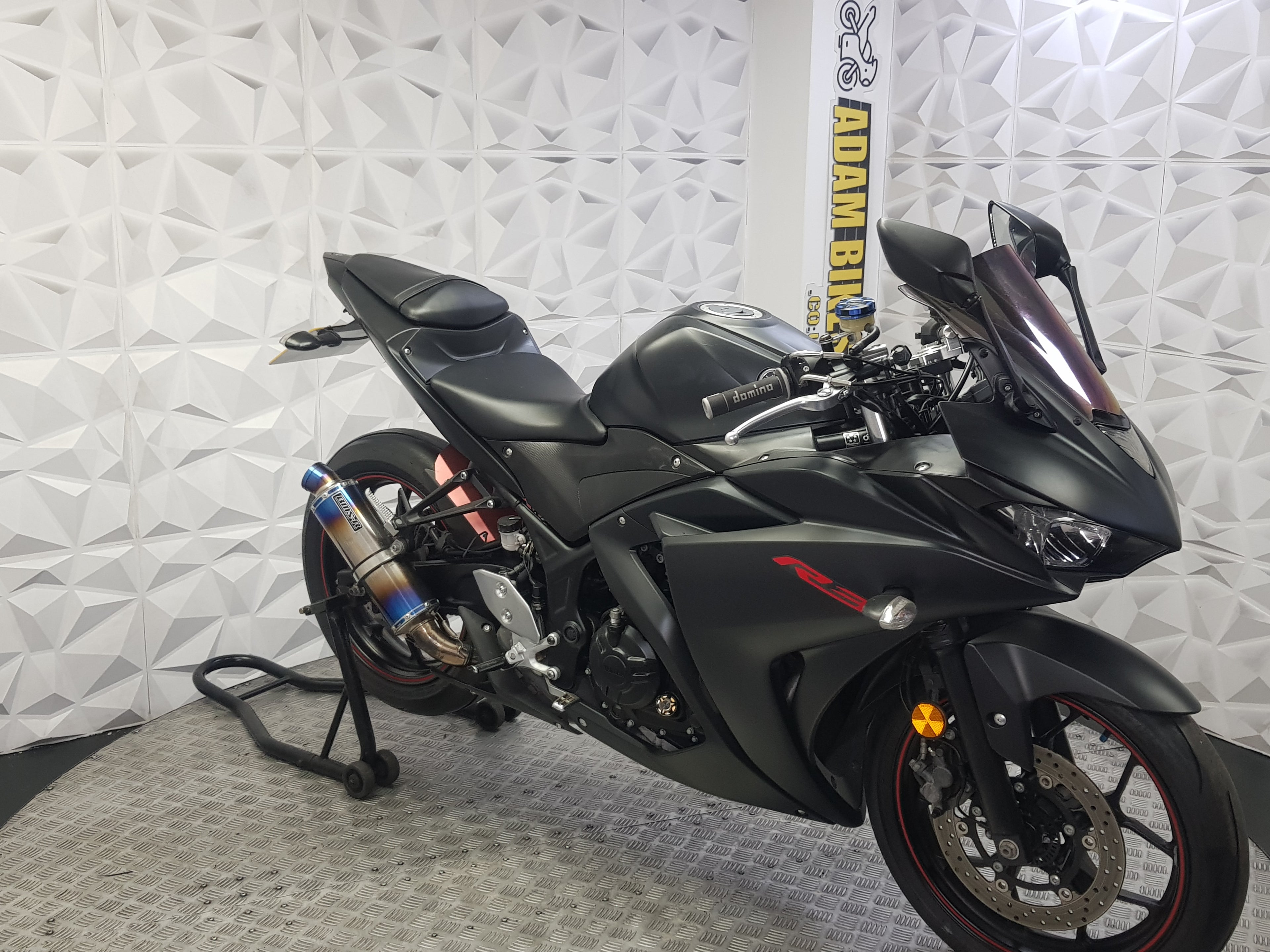 2017  YAMAHA YZF R3