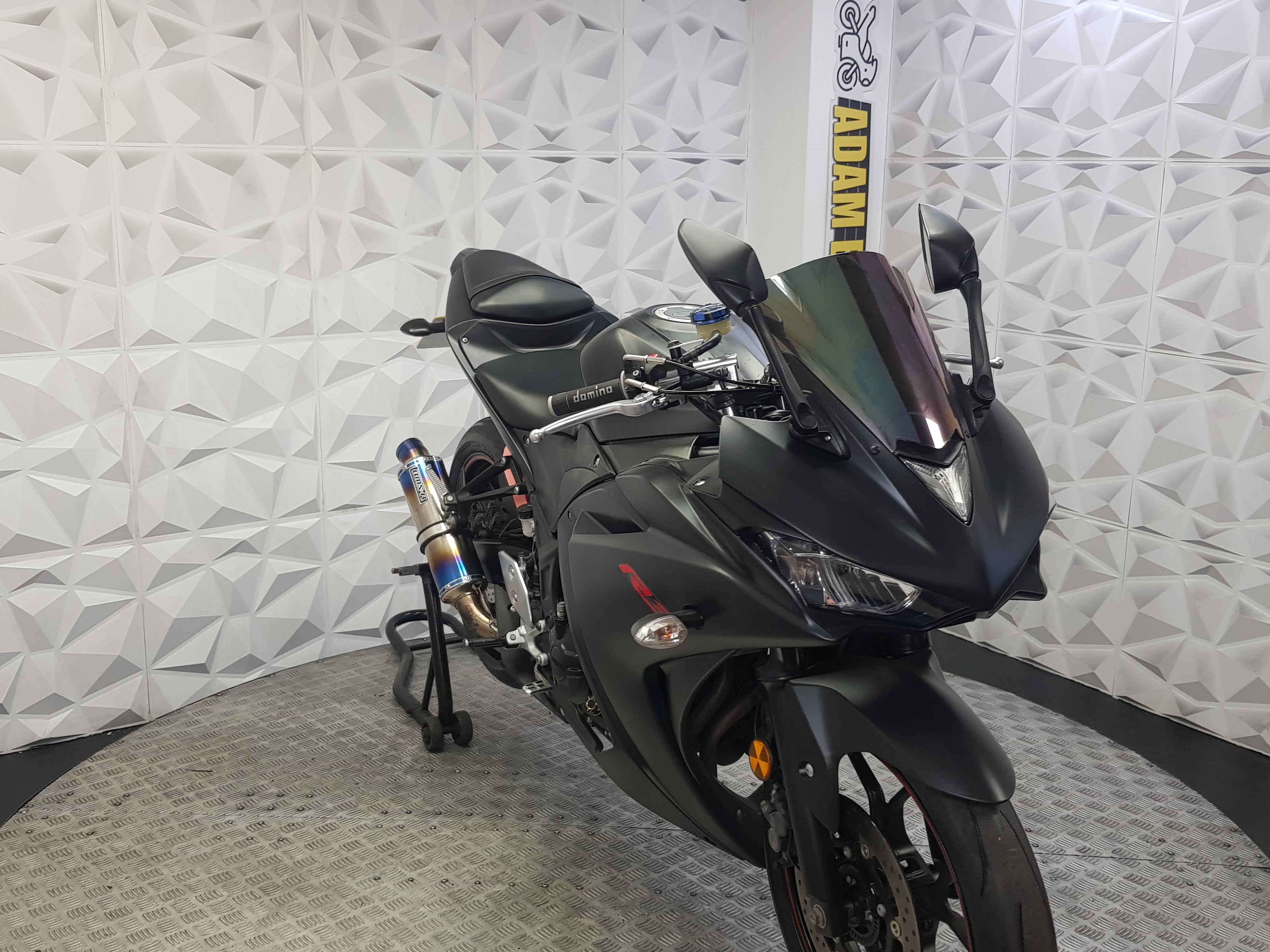 2017  YAMAHA YZF R3