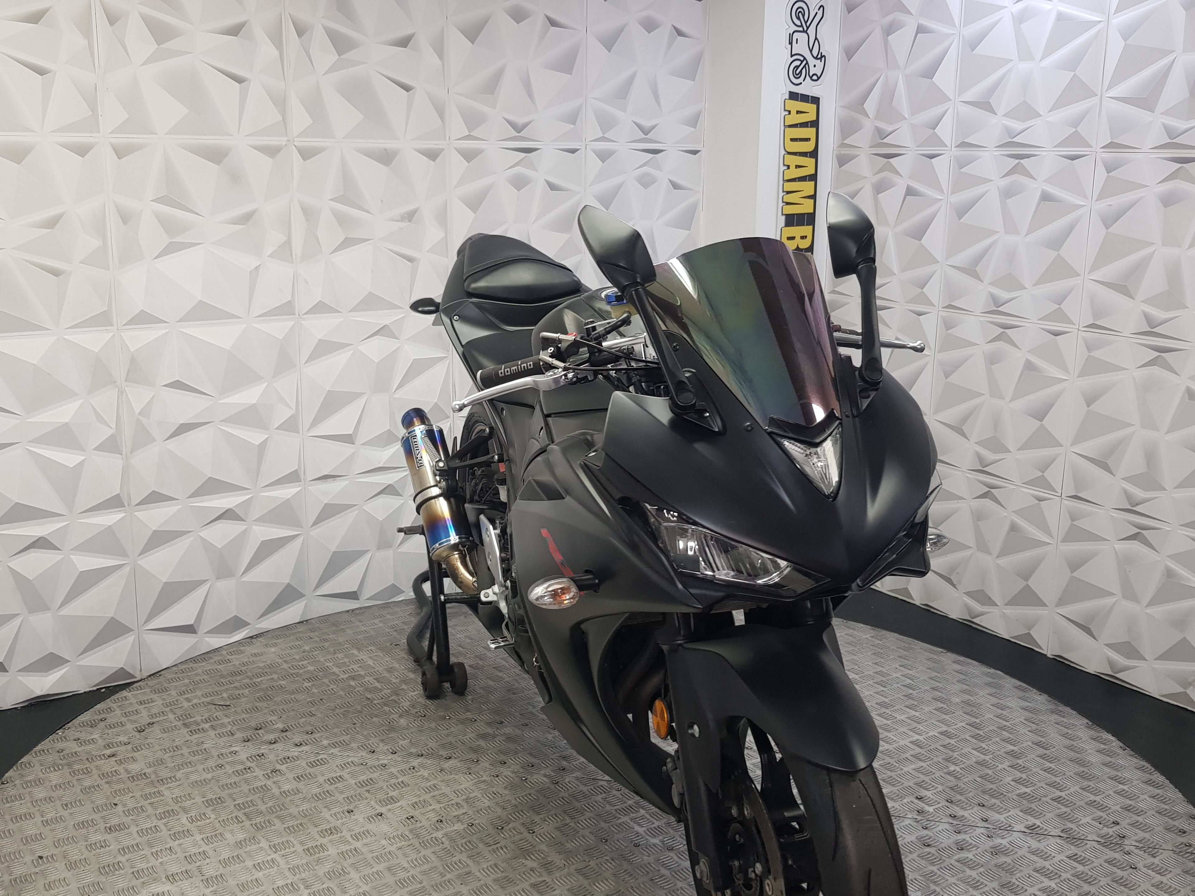 2017  YAMAHA YZF R3