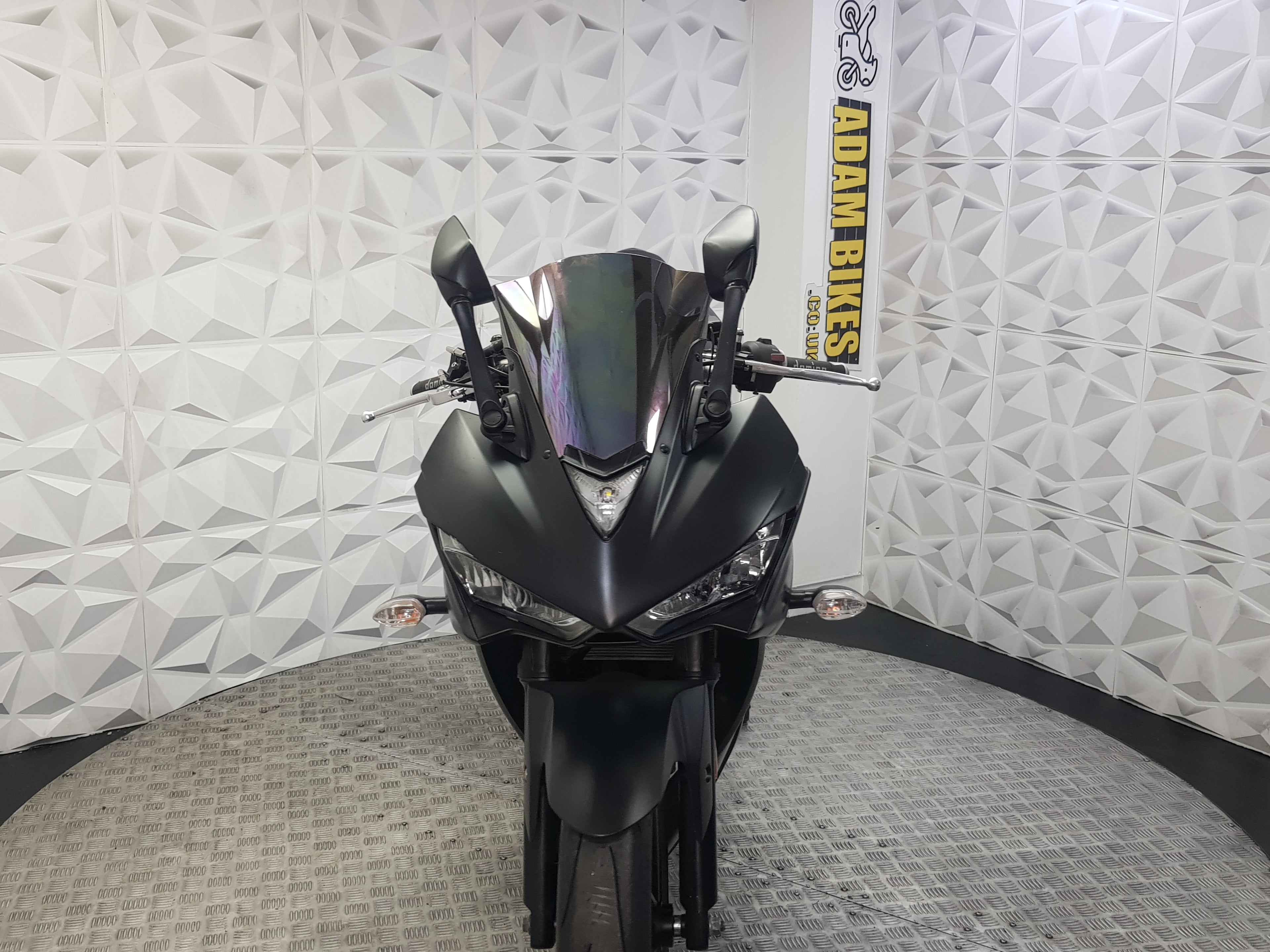 2017  YAMAHA YZF R3