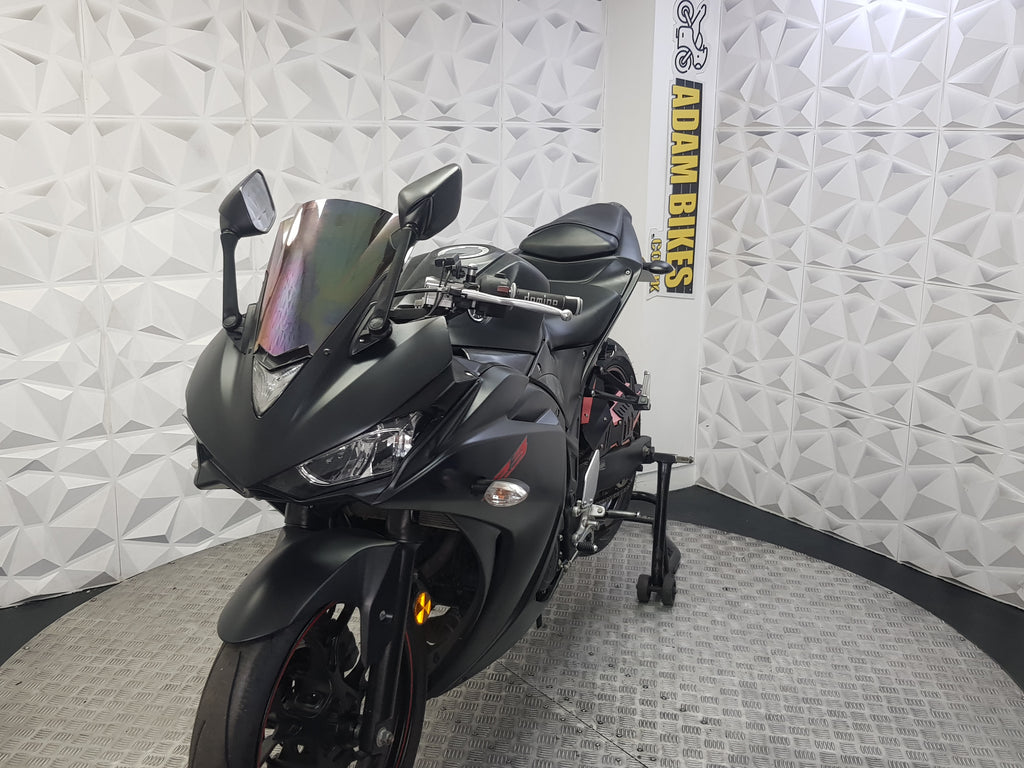 2017  YAMAHA YZF R3