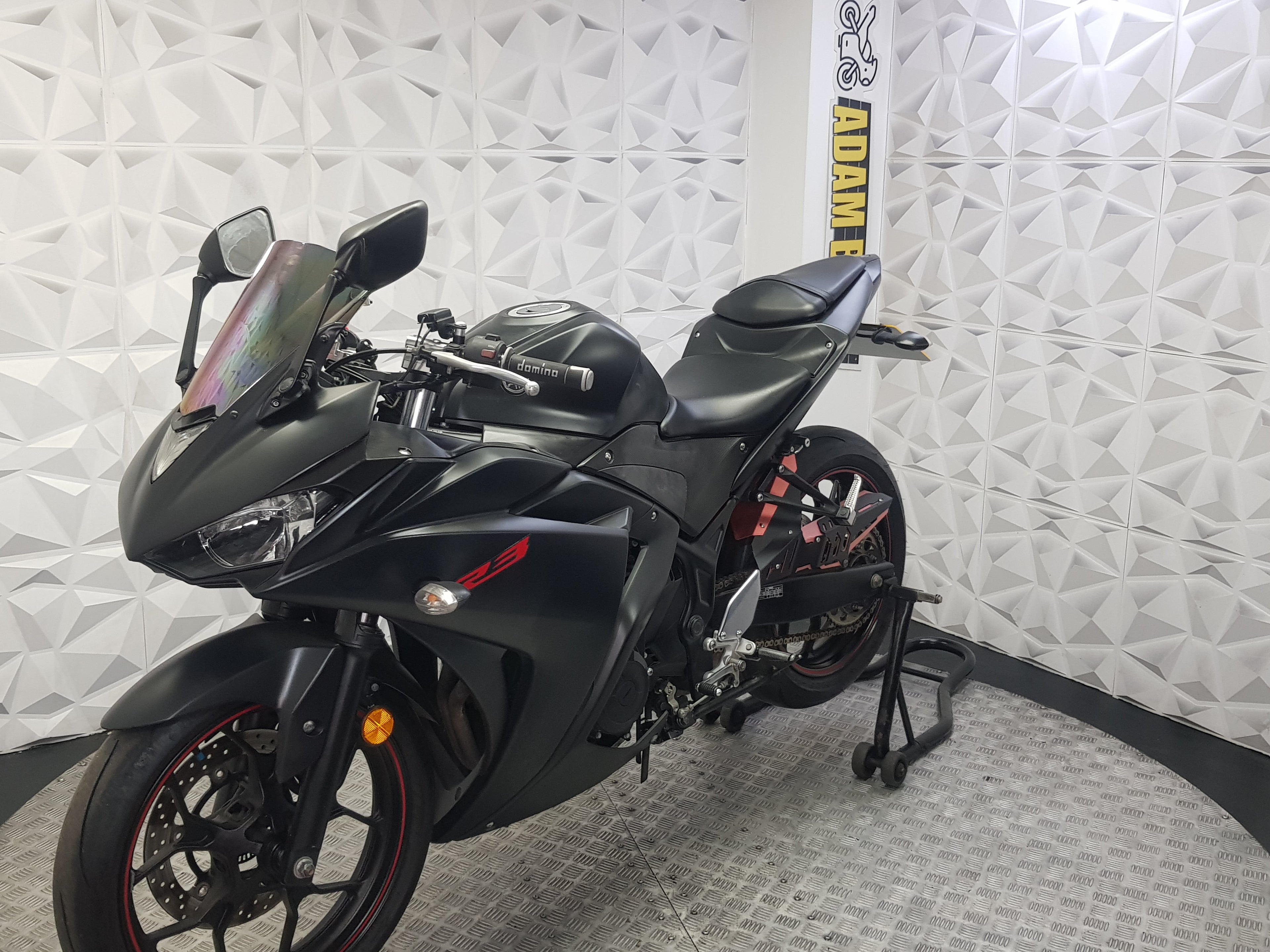 2017  YAMAHA YZF R3
