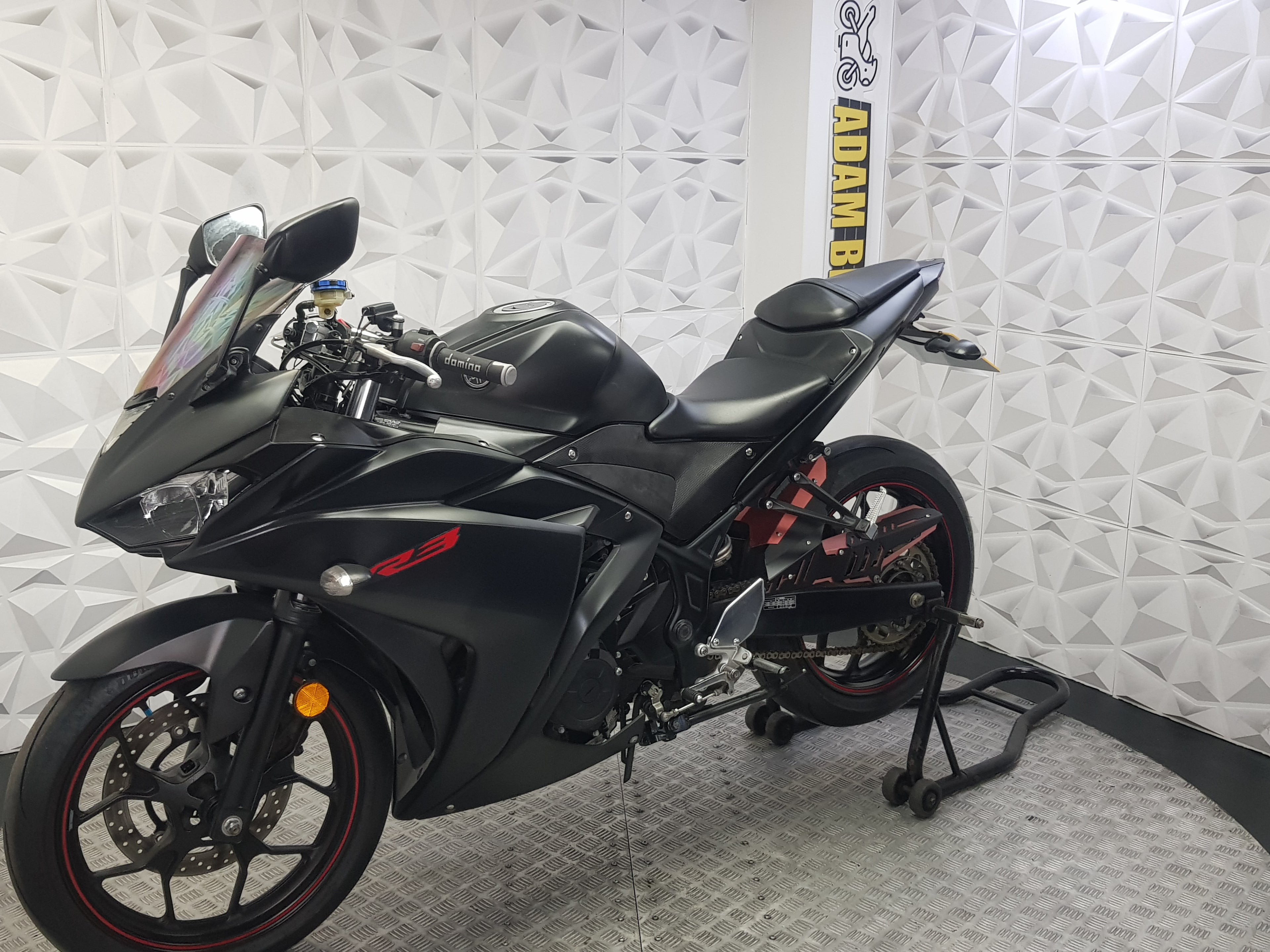2017  YAMAHA YZF R3