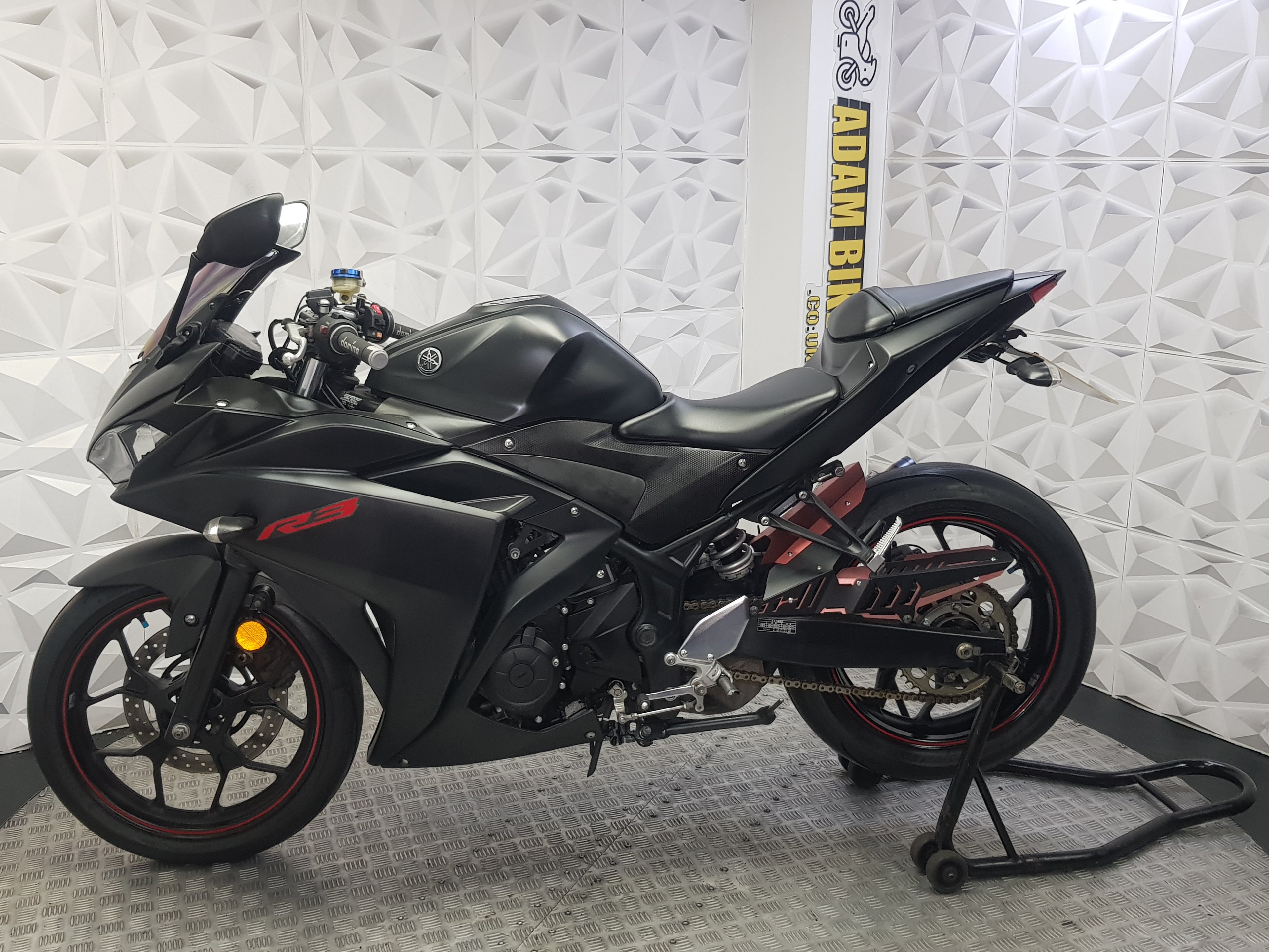2017  YAMAHA YZF R3