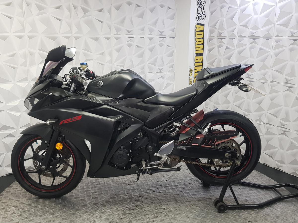 2017 Yamaha R3