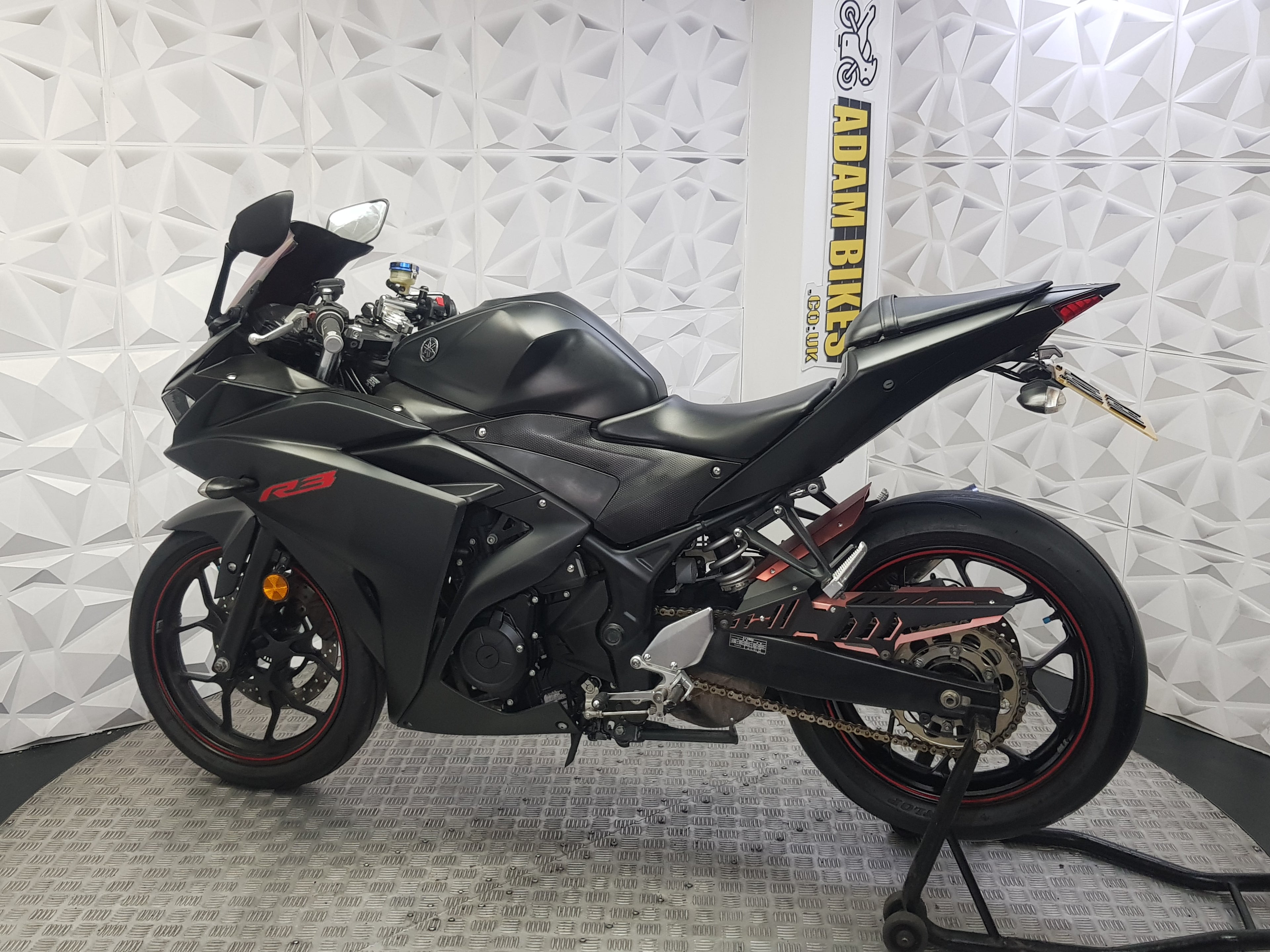2017  YAMAHA YZF R3